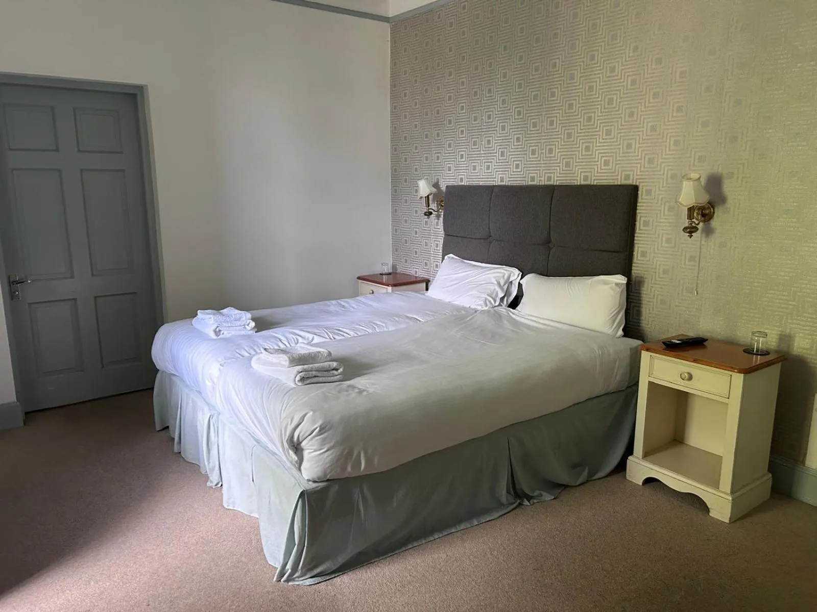 Bedroom, Bed in The Lodge on the Loch by OYO