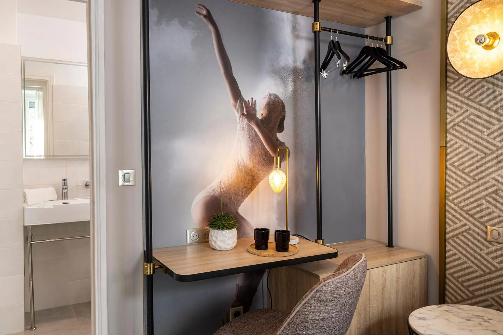 Seating area in Hôtel Nude Paris - Color Vision