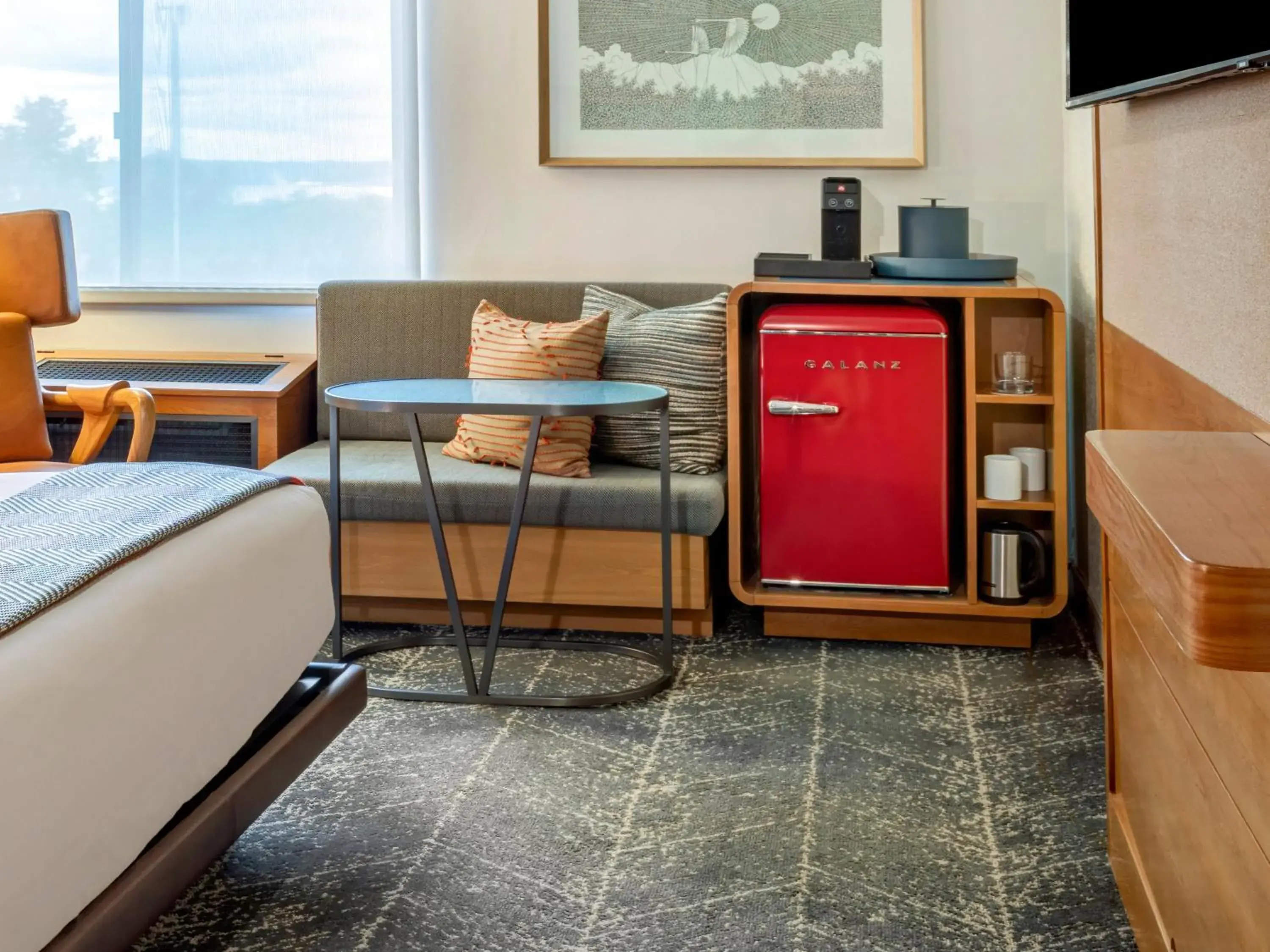 King Room with Accessible Tub in The Wildbirch Hotel - JdV by Hyatt King Room with Accessible Tub in The Wildbirch Hotel - JdV by Hyatt