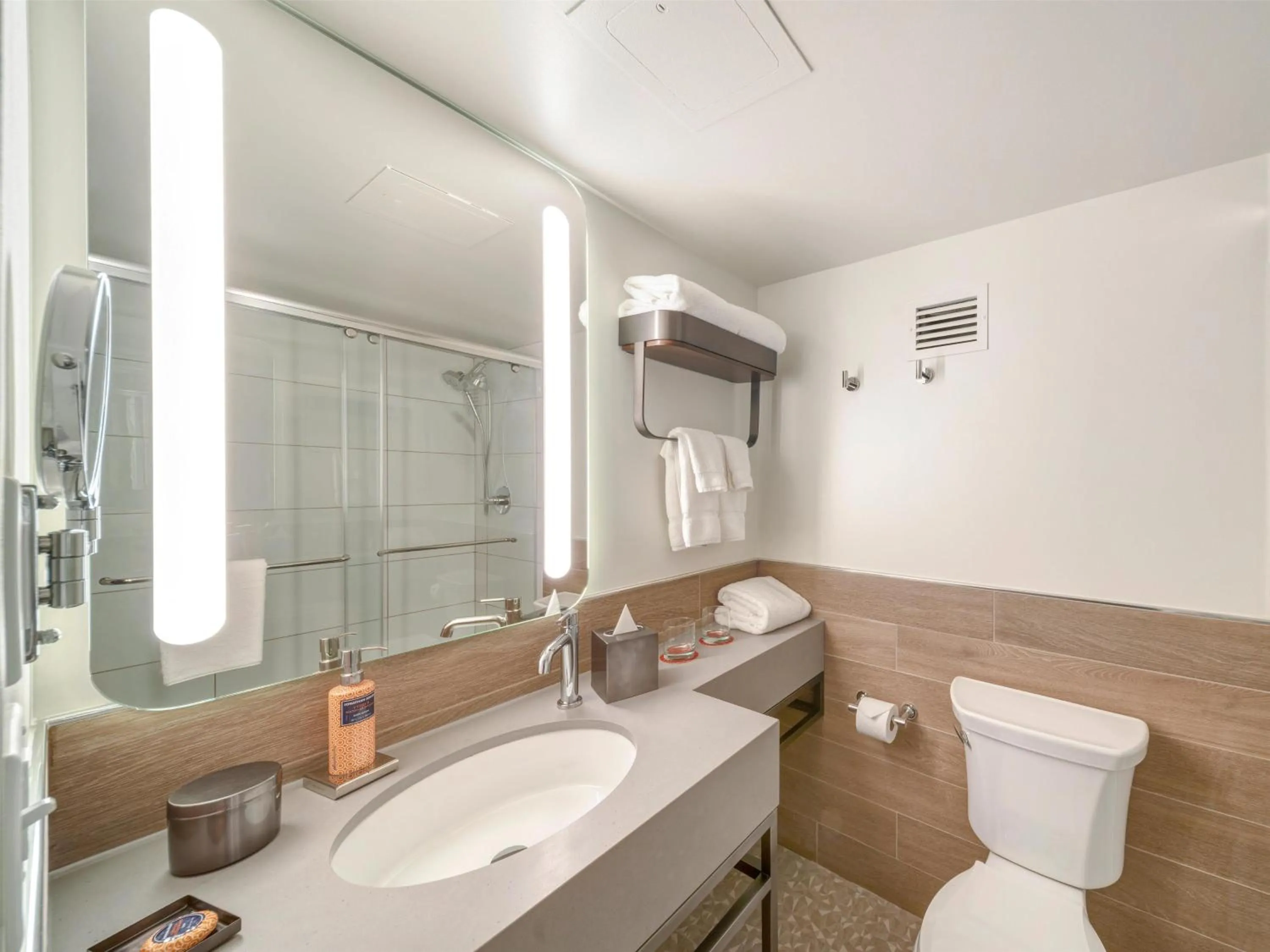 Bathroom in The Wildbirch Hotel - JdV by Hyatt