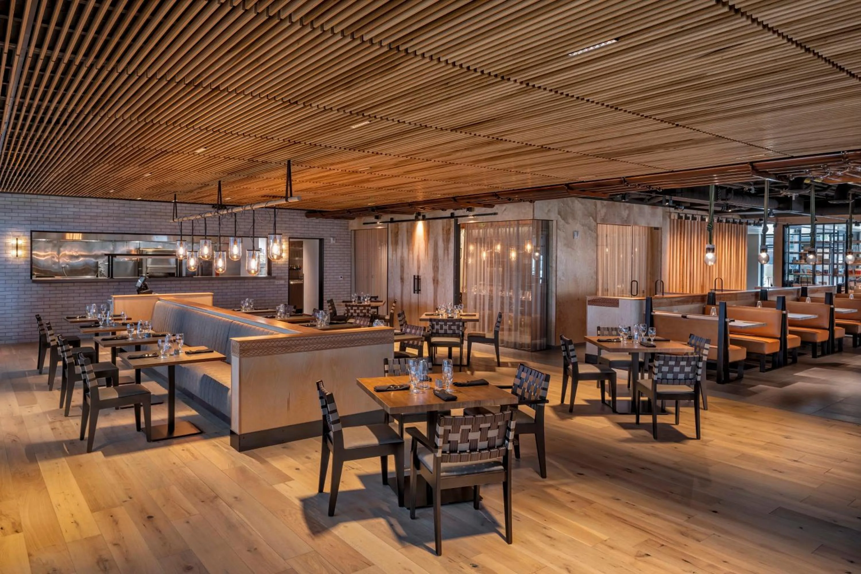 Restaurant/places to eat in The Wildbirch Hotel - JdV by Hyatt