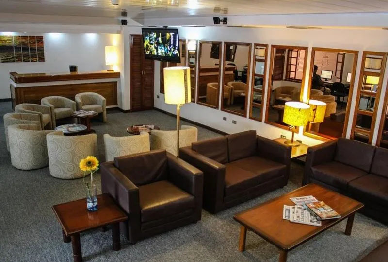 Hotel Cristina Suites