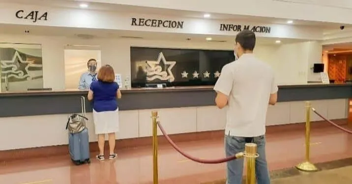 Hotel Cristina Suites