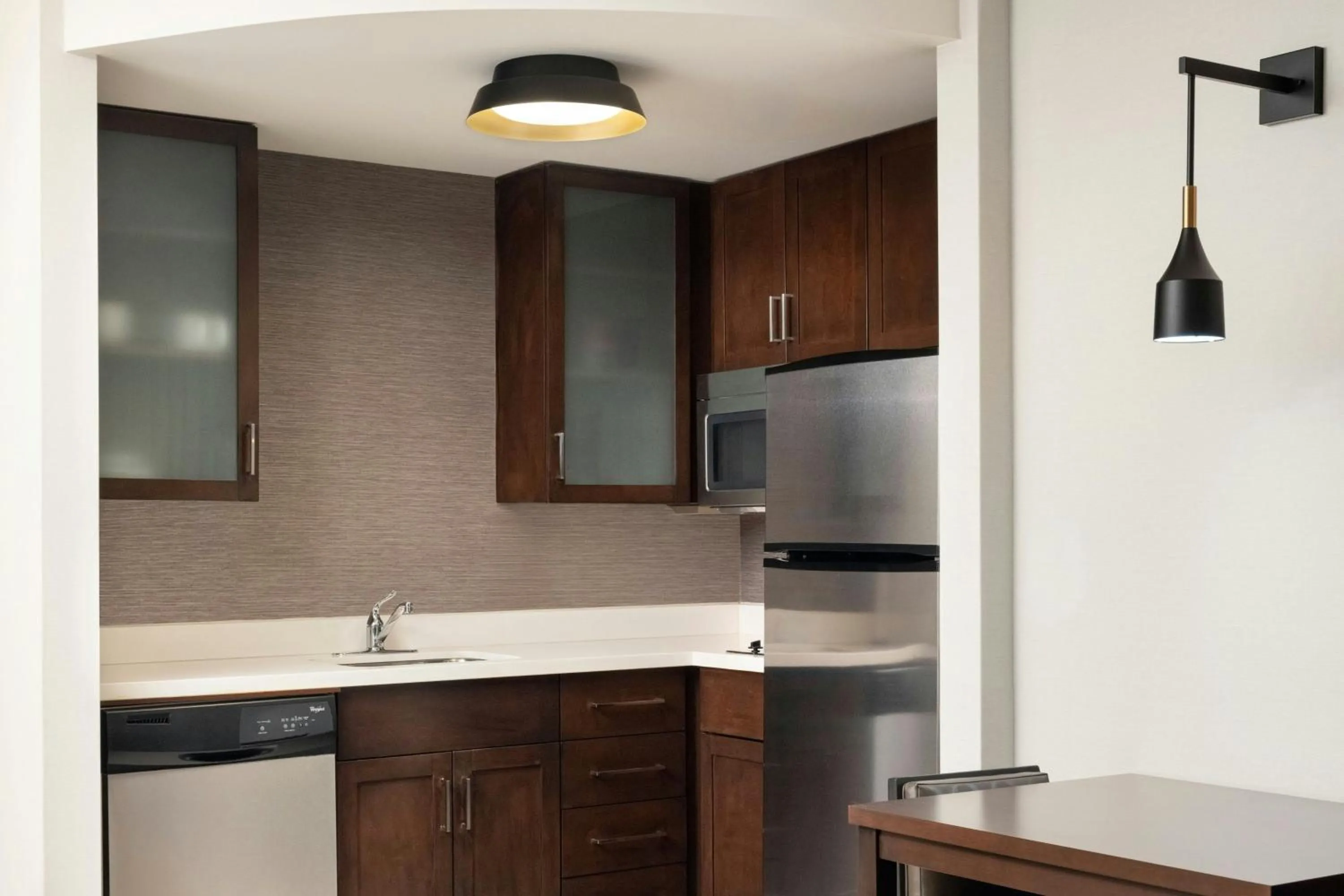 Kitchen or kitchenette in Residence Inn by Marriott Ottawa Airport