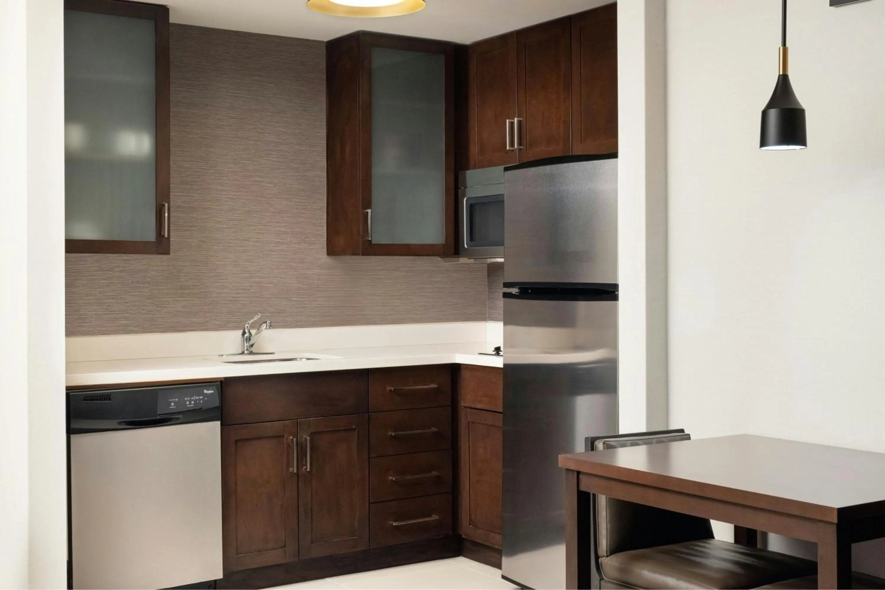 Kitchen or kitchenette in Residence Inn by Marriott Ottawa Airport