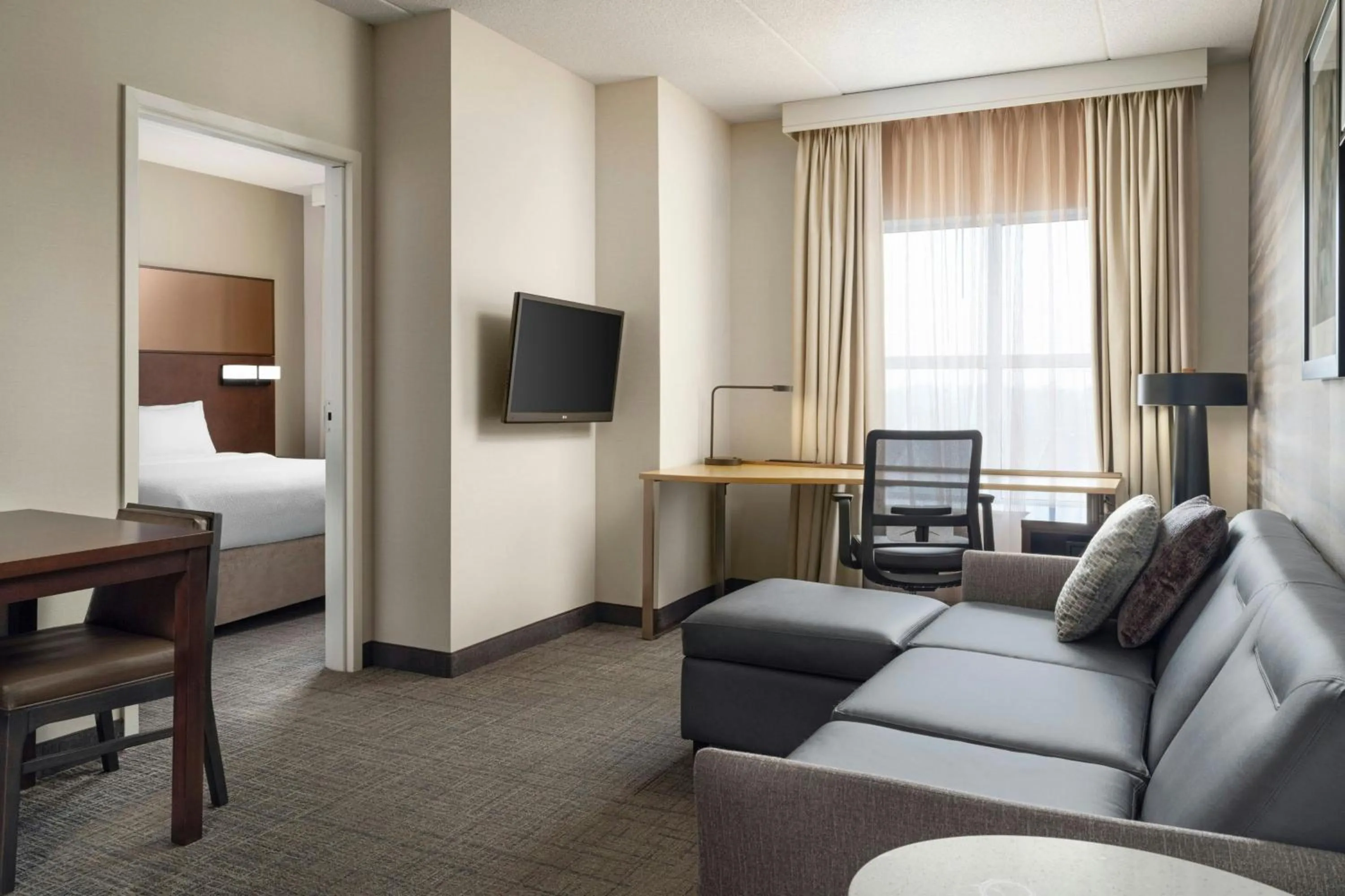 Bedroom, Bed in Residence Inn by Marriott Ottawa Airport
