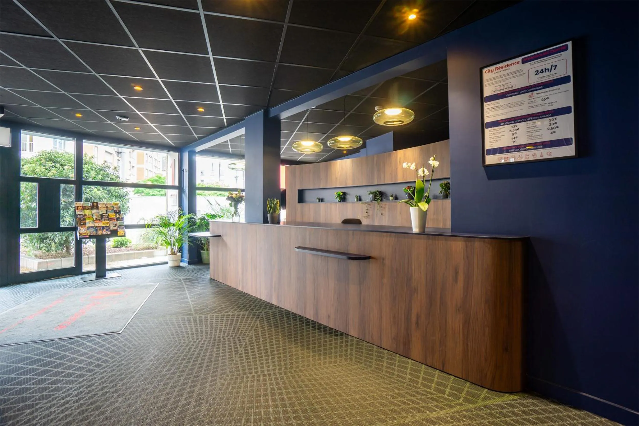 Lobby or reception in City Résidence Strasbourg Centre
