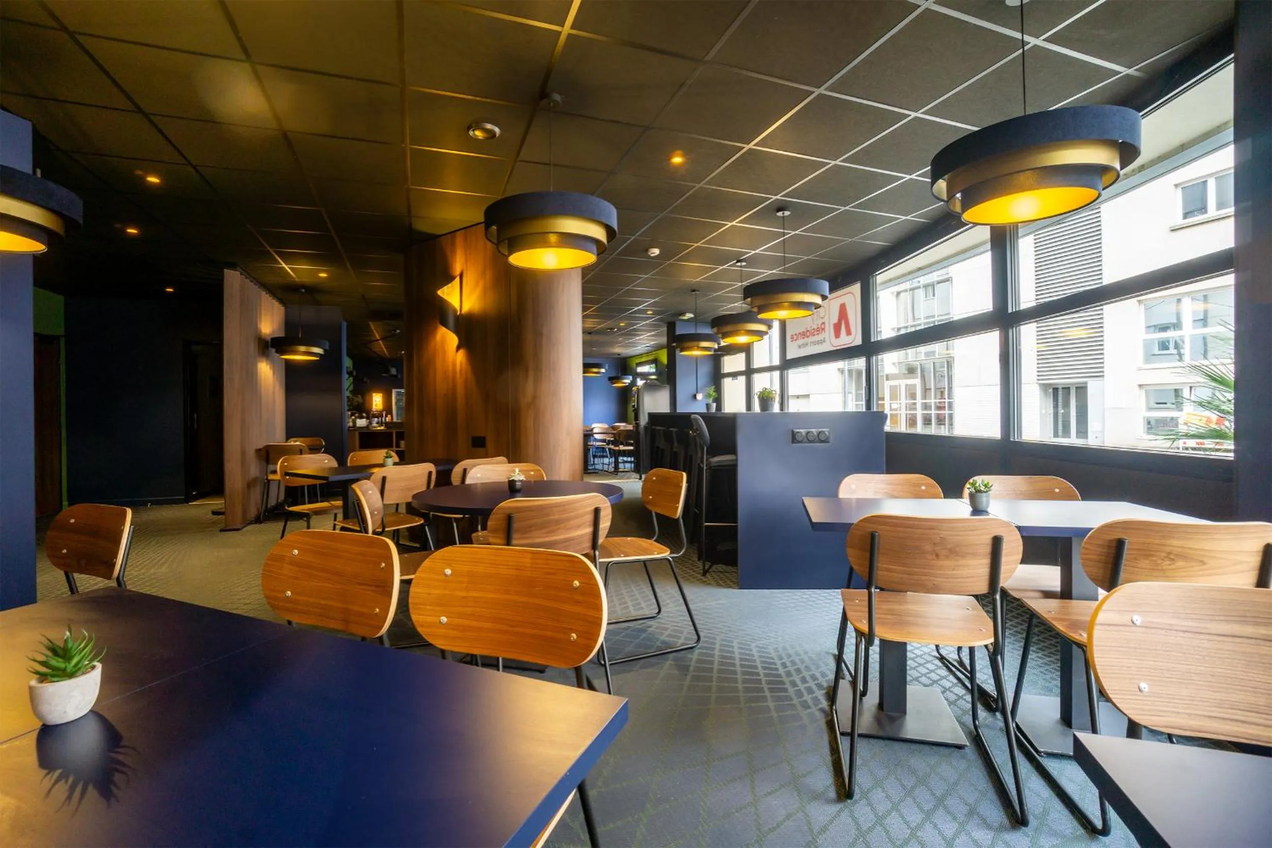 Dining area in City Résidence Strasbourg Centre