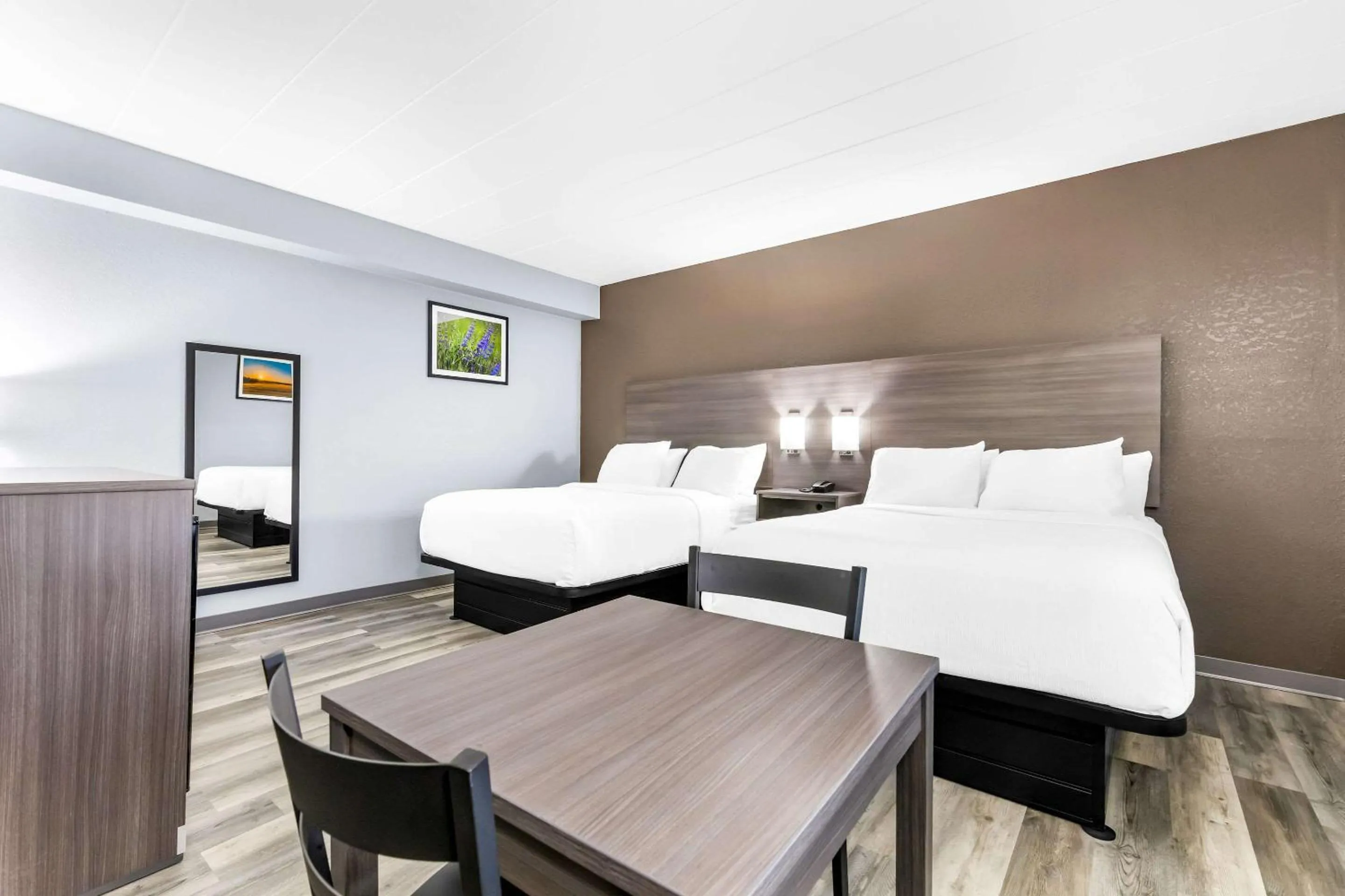 Bedroom, Bed in Quality Inn Lawrenceburg