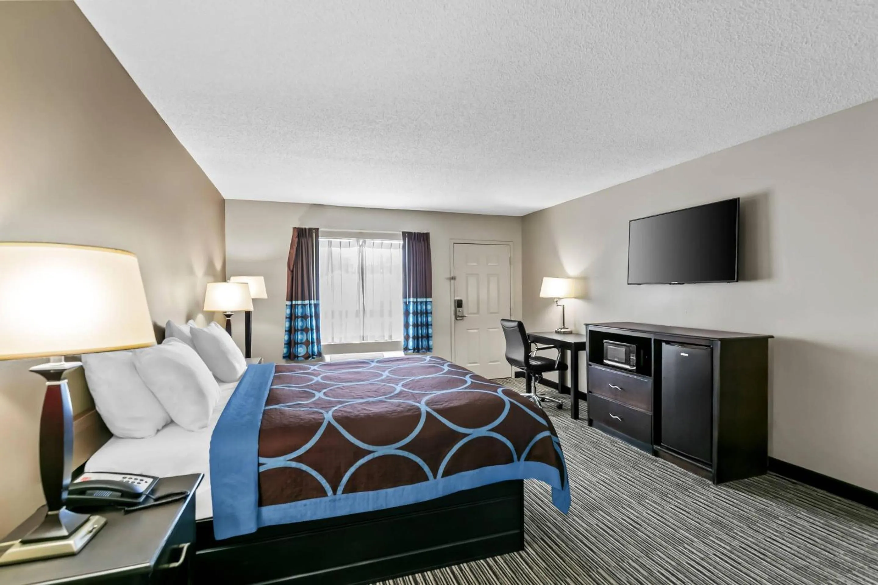 Bedroom, Bed in Econo Lodge Elberton