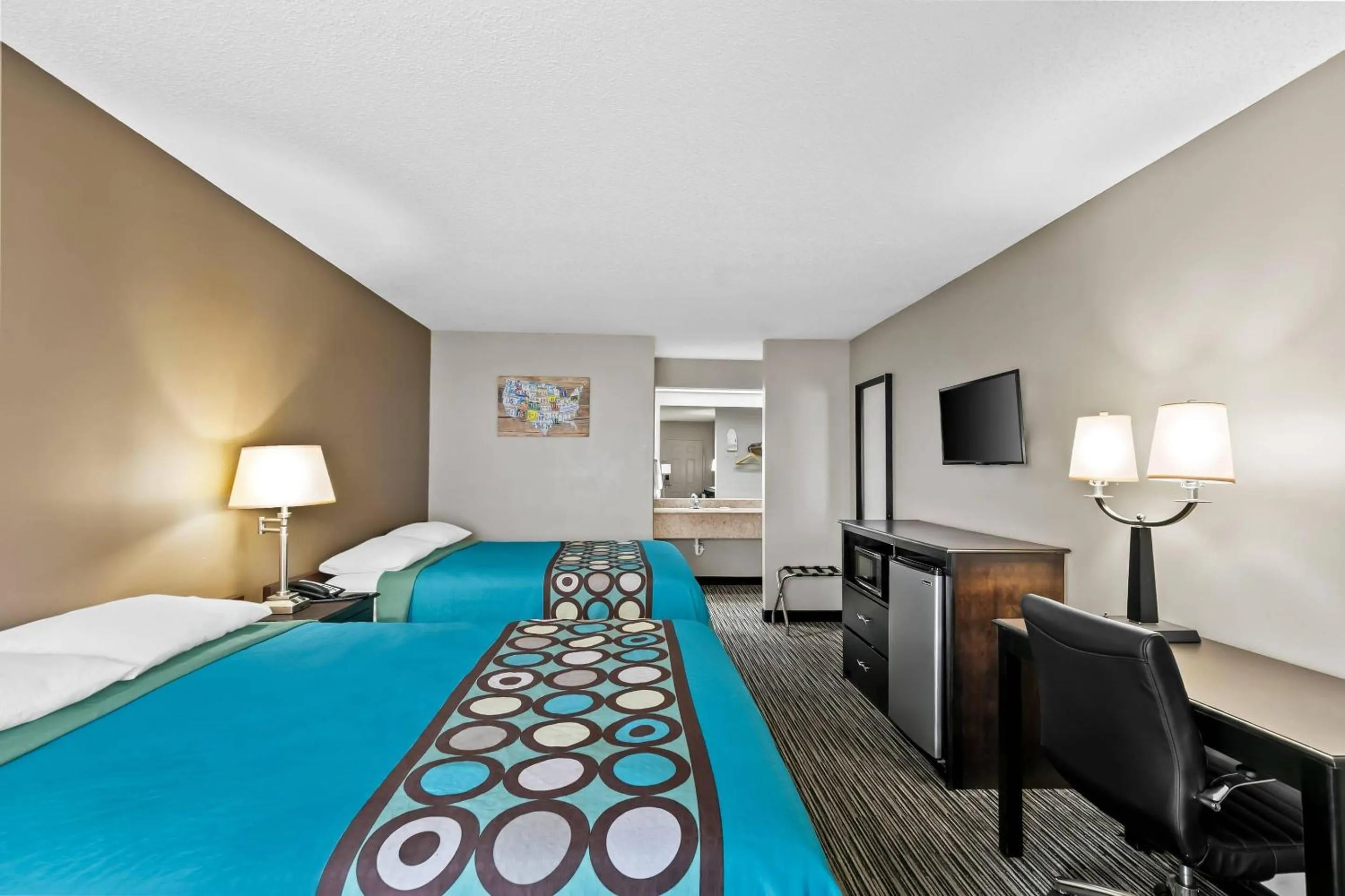 Bedroom, Bed in Econo Lodge Elberton