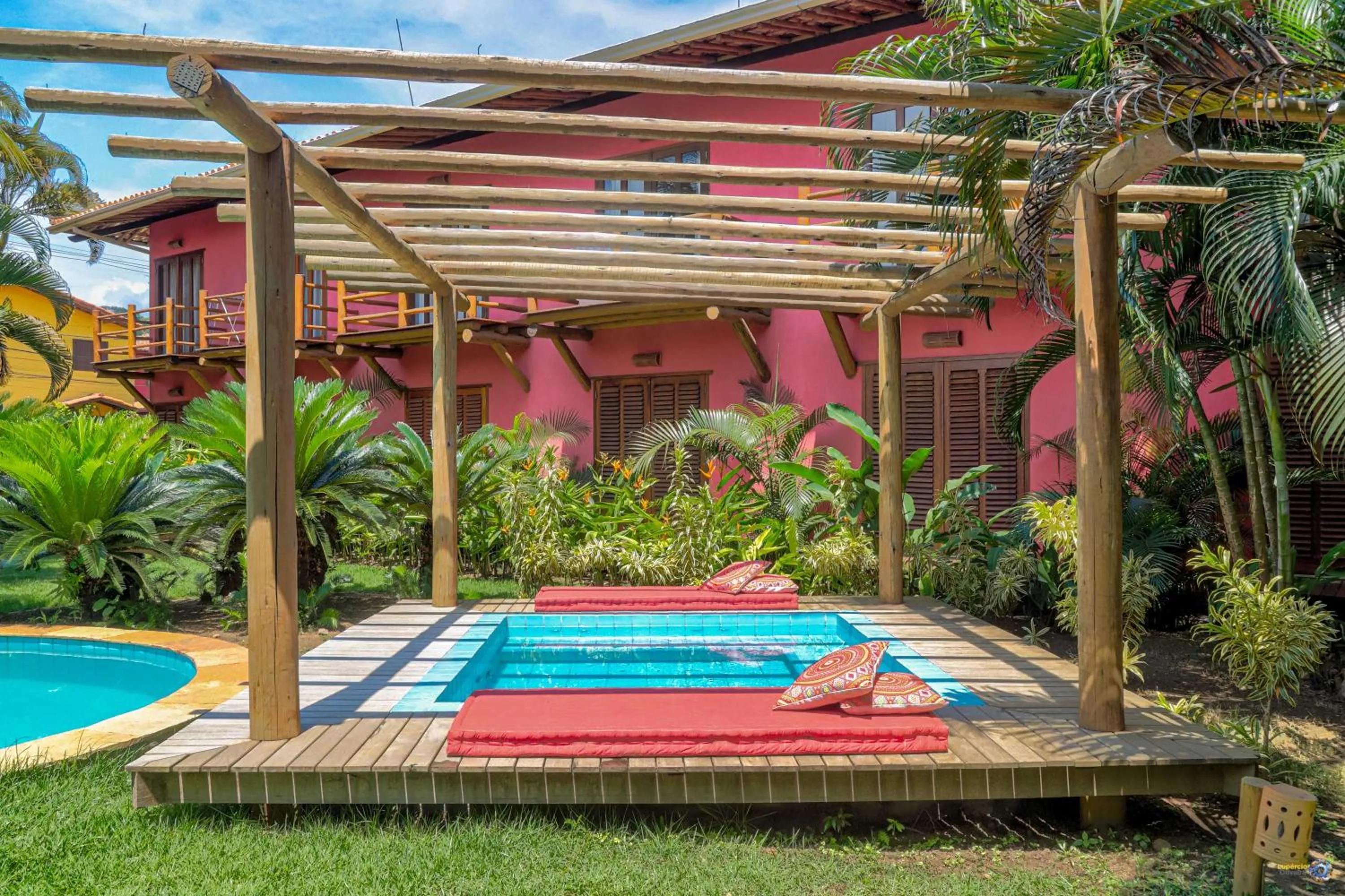 Swimming pool in Pousada Vira Canoa