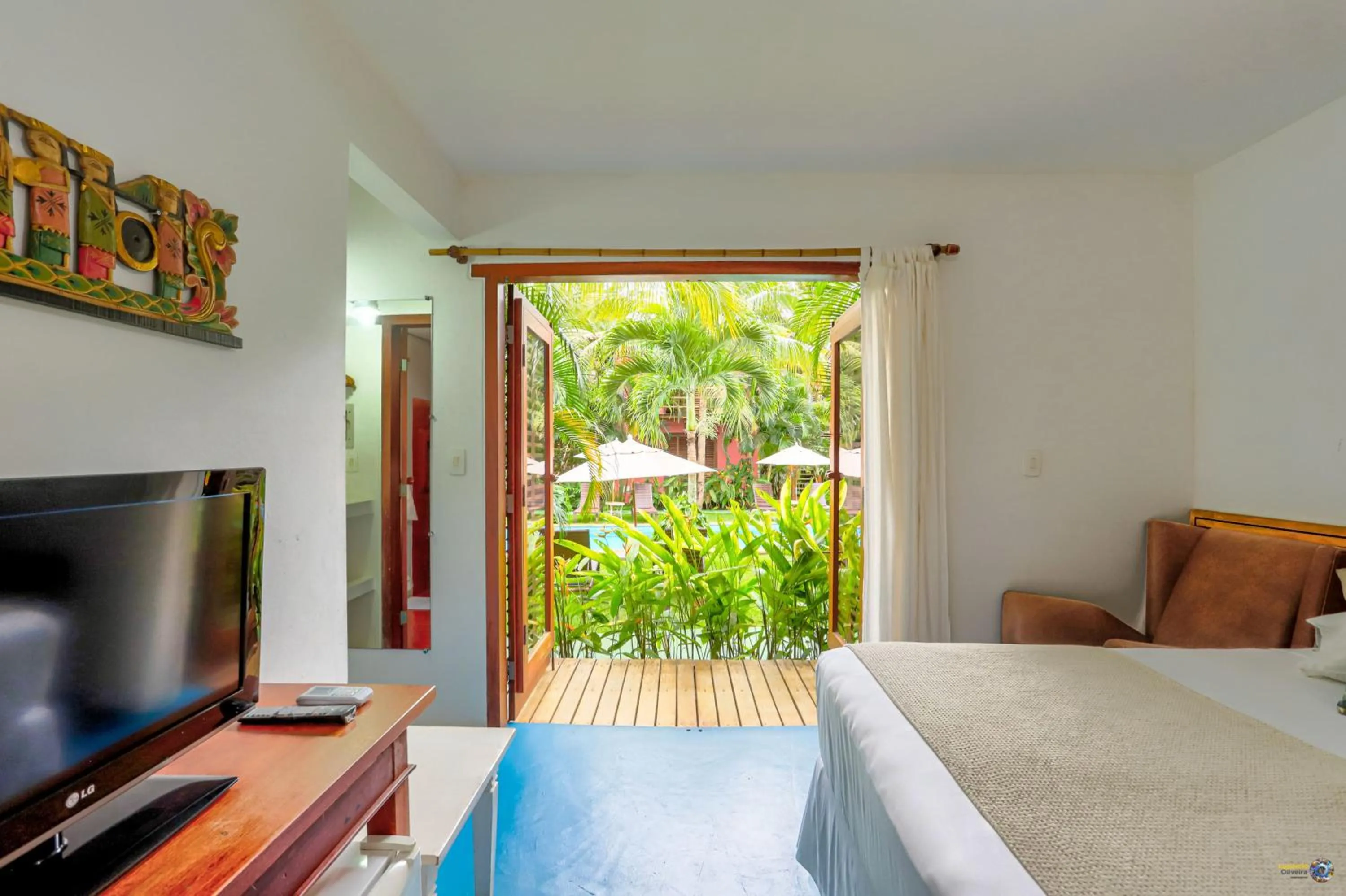 Garden, Bed in Pousada Vira Canoa