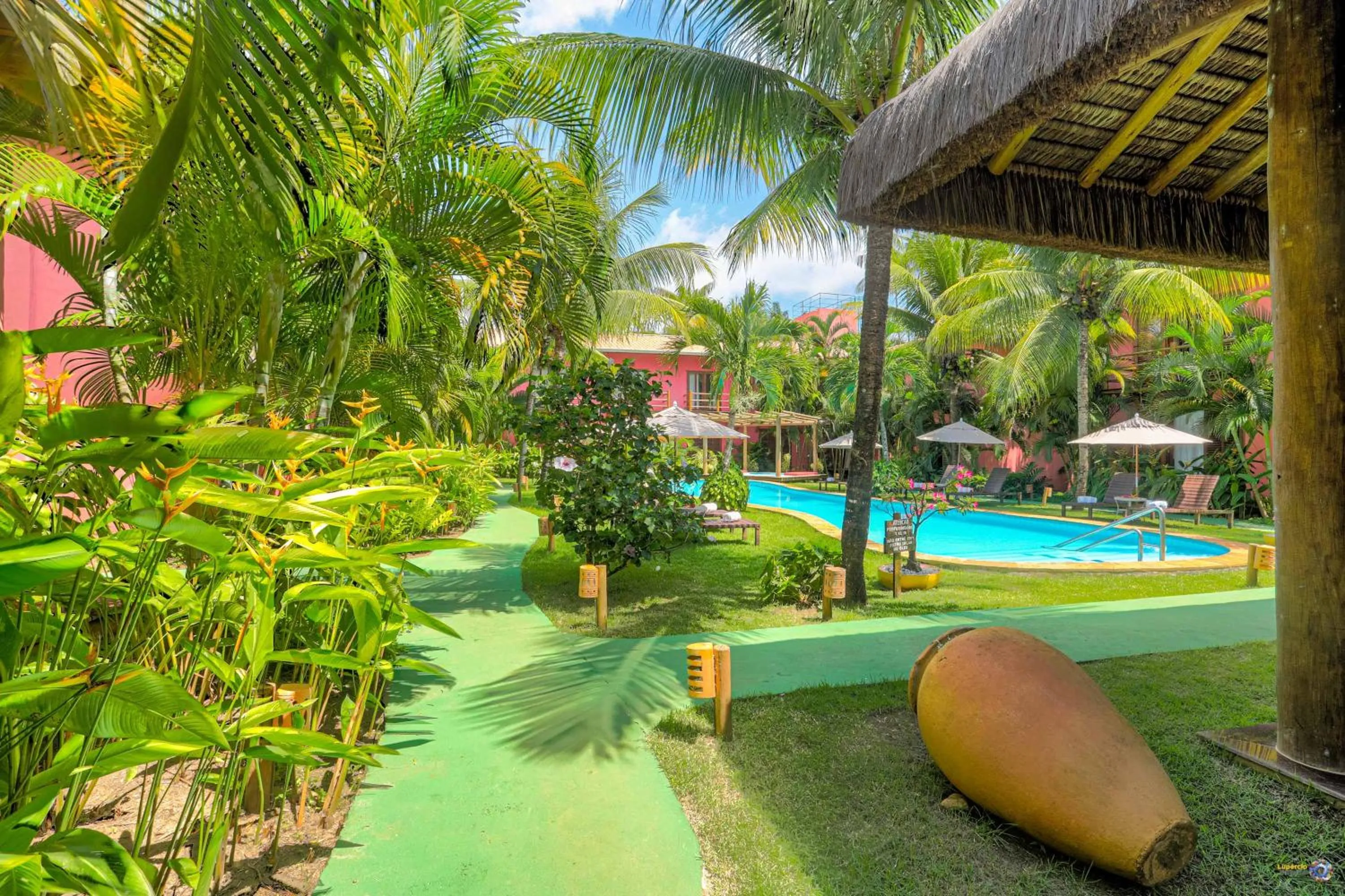 Swimming pool in Pousada Vira Canoa