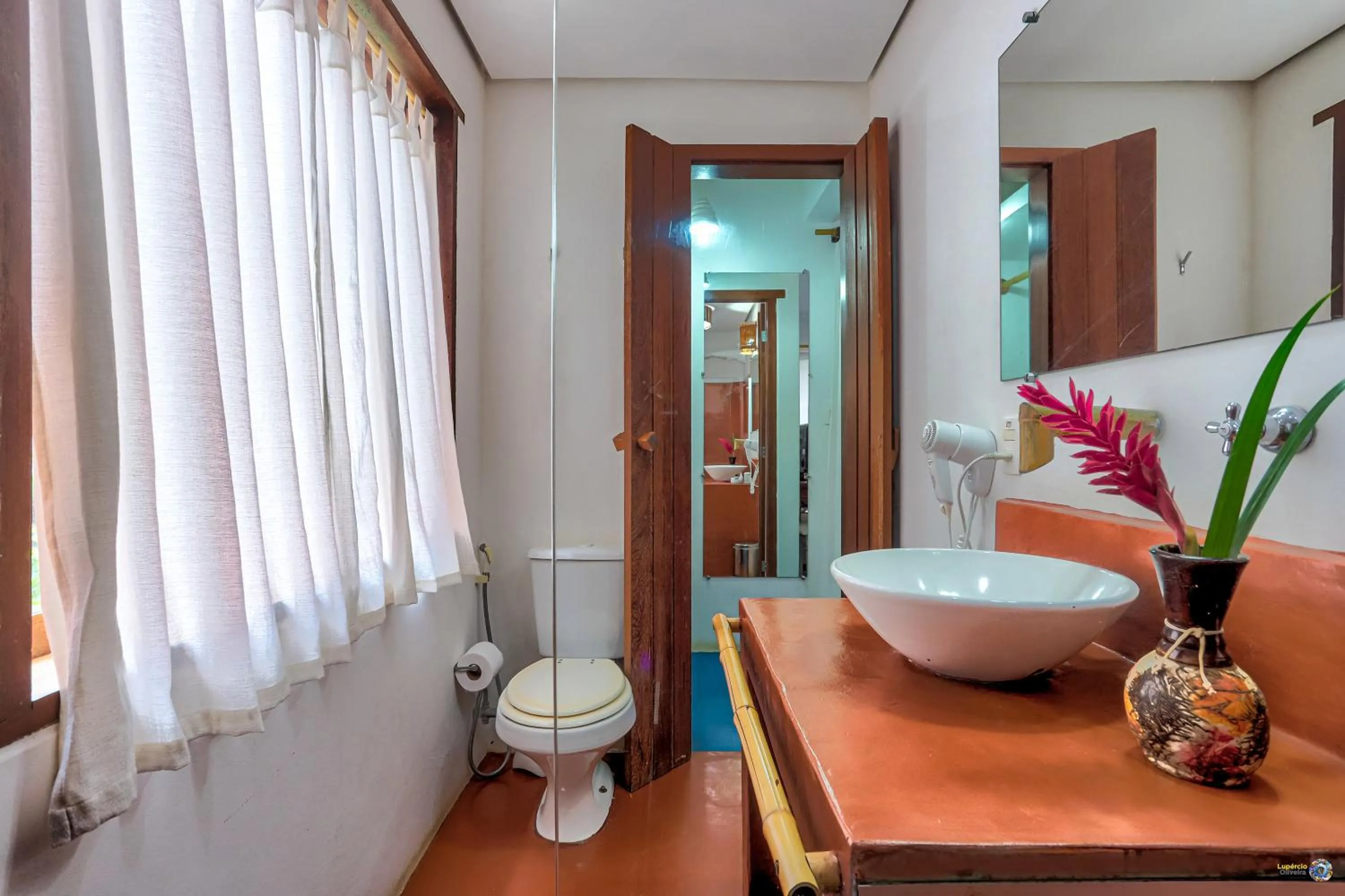 Shower in Pousada Vira Canoa