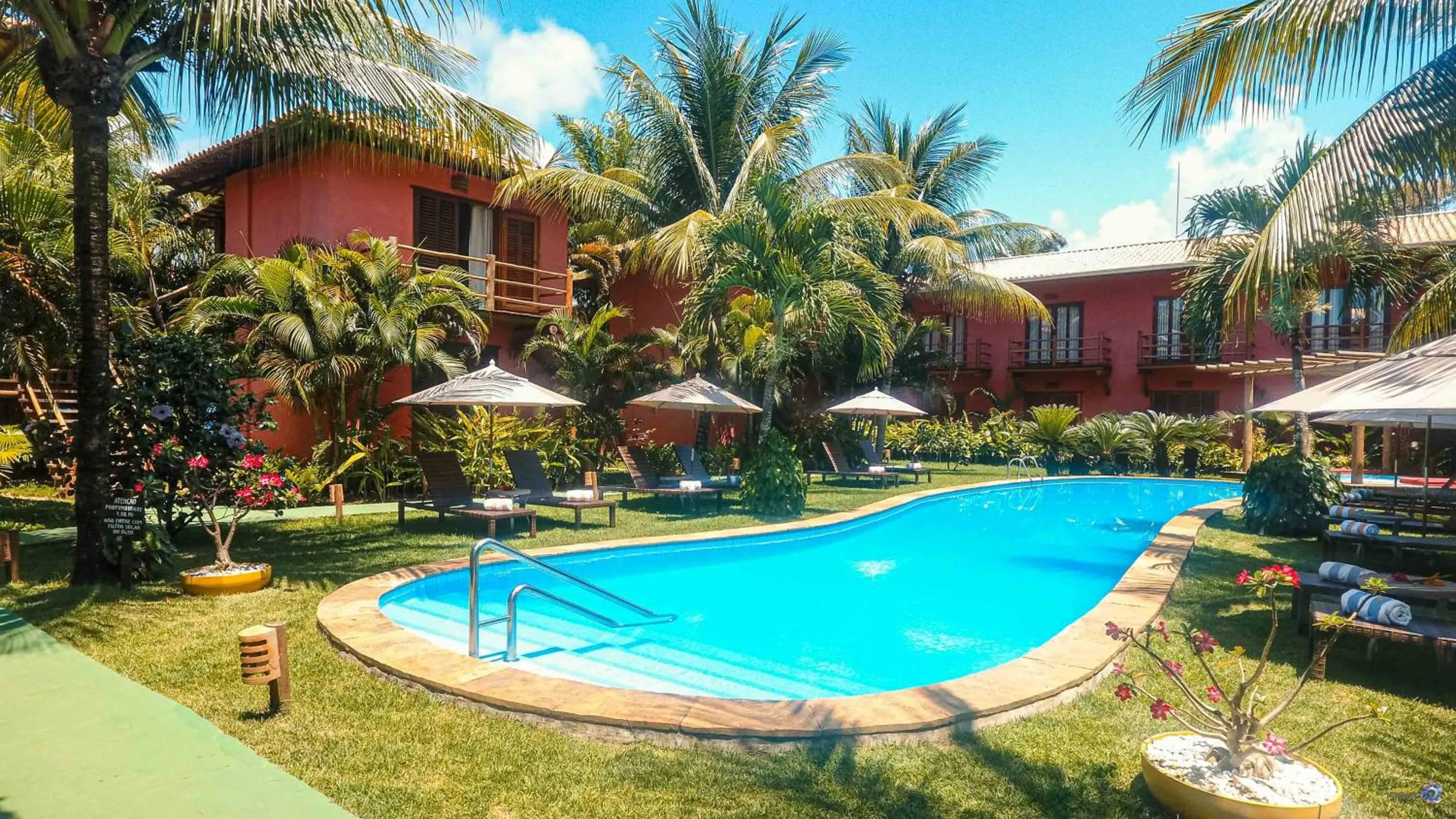 Swimming pool in Pousada Vira Canoa