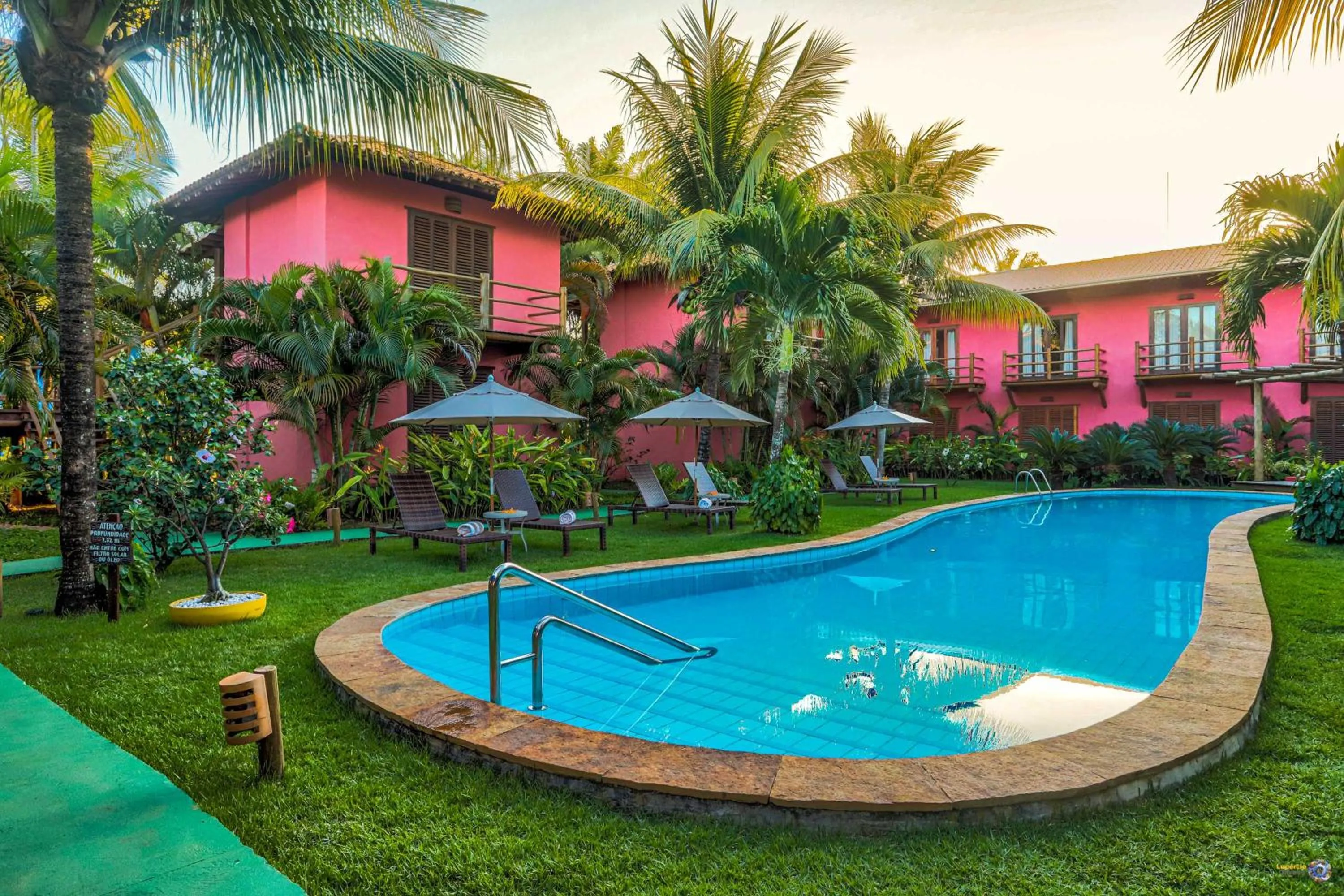 Swimming pool in Pousada Vira Canoa