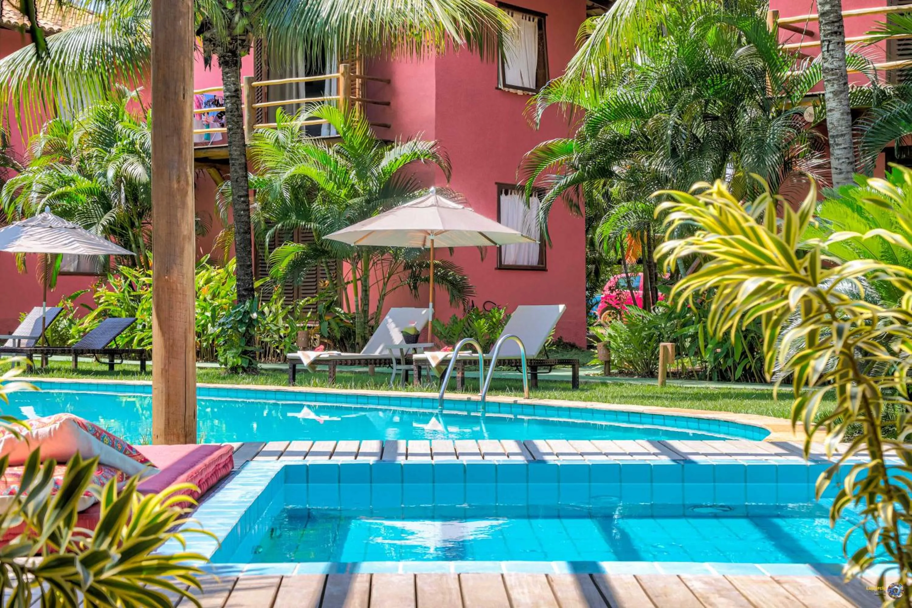 Swimming pool in Pousada Vira Canoa