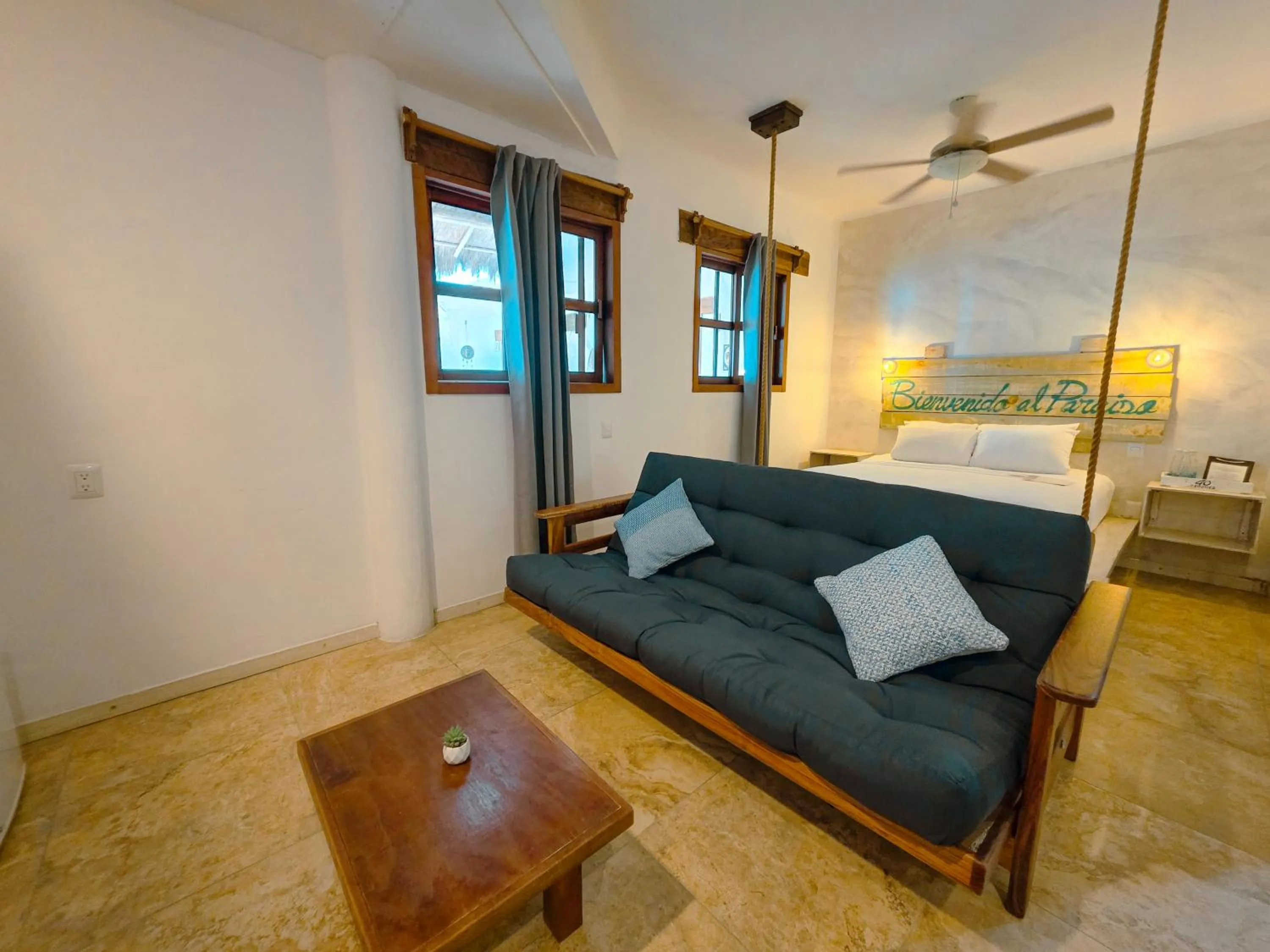 Photo of the whole room, Bed in 40 Cañones