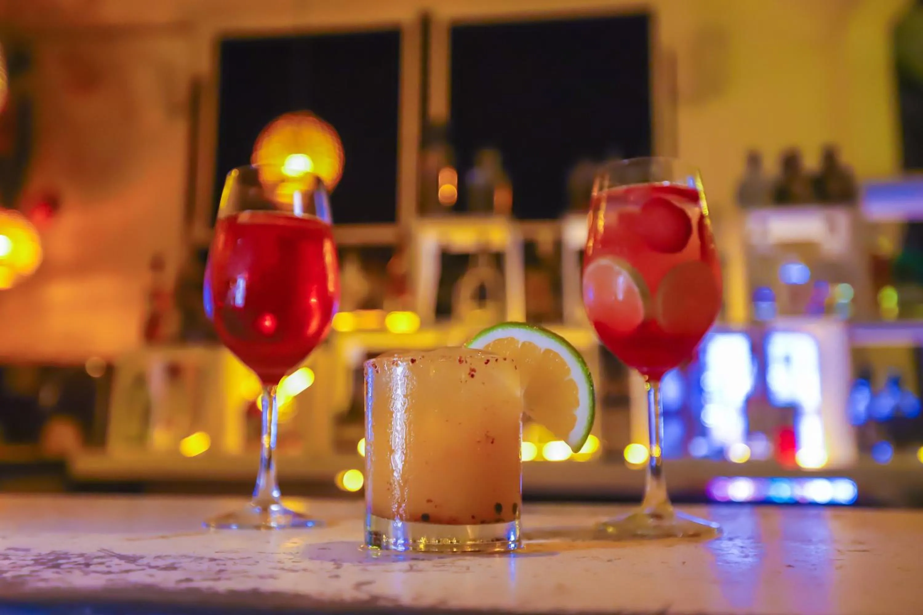 Lounge or bar in 40 Cañones