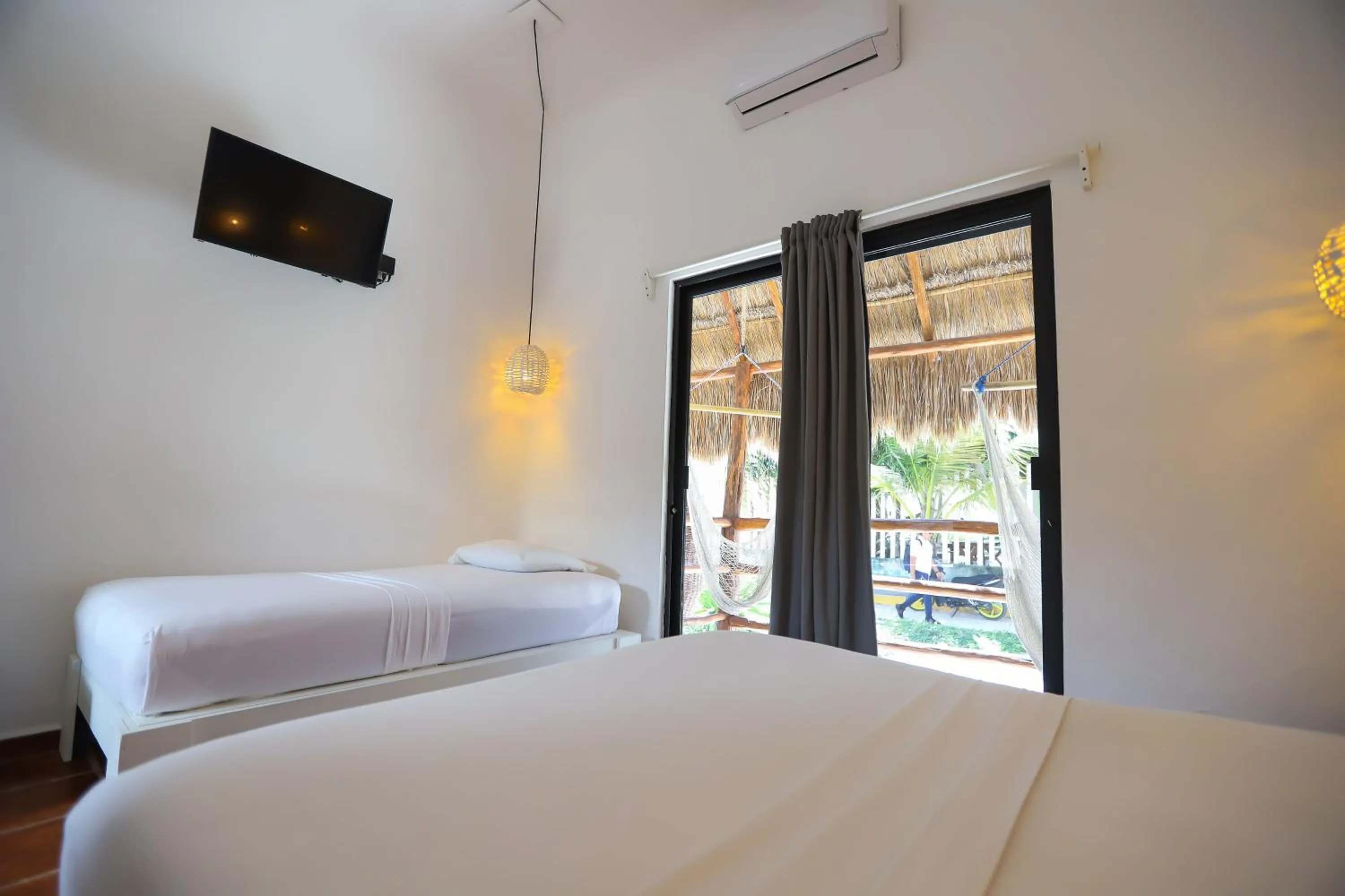 Photo of the whole room, Bed in 40 Cañones