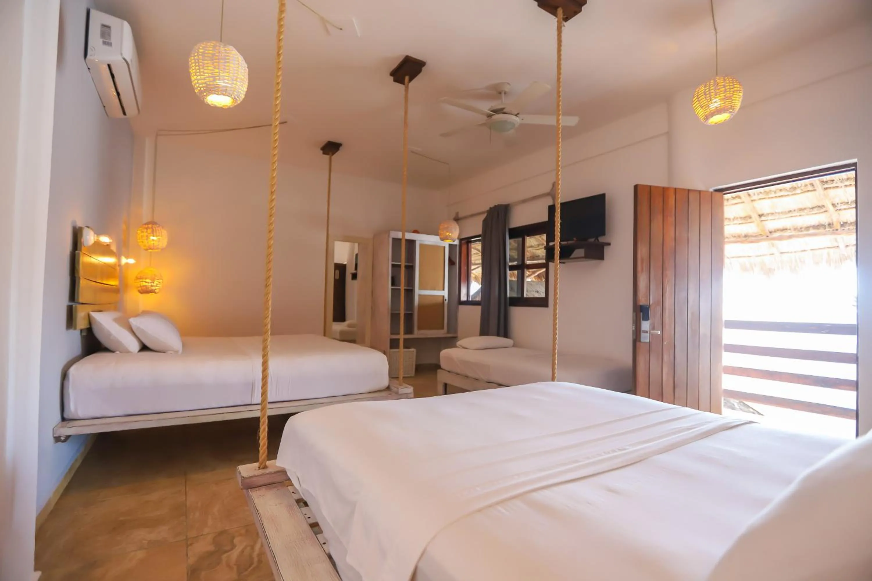 Photo of the whole room, Bed in 40 Cañones