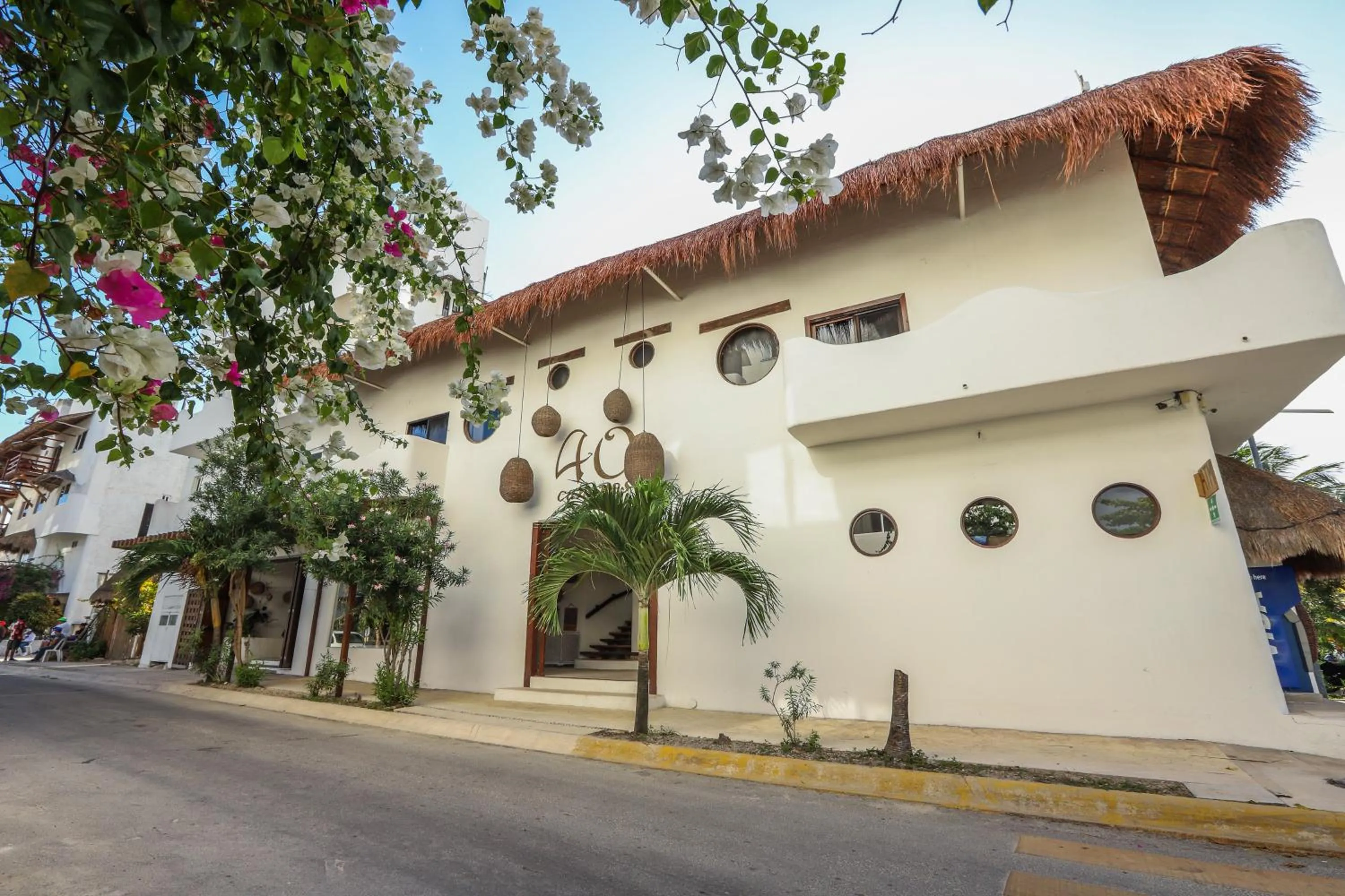 Facade/entrance in 40 Cañones