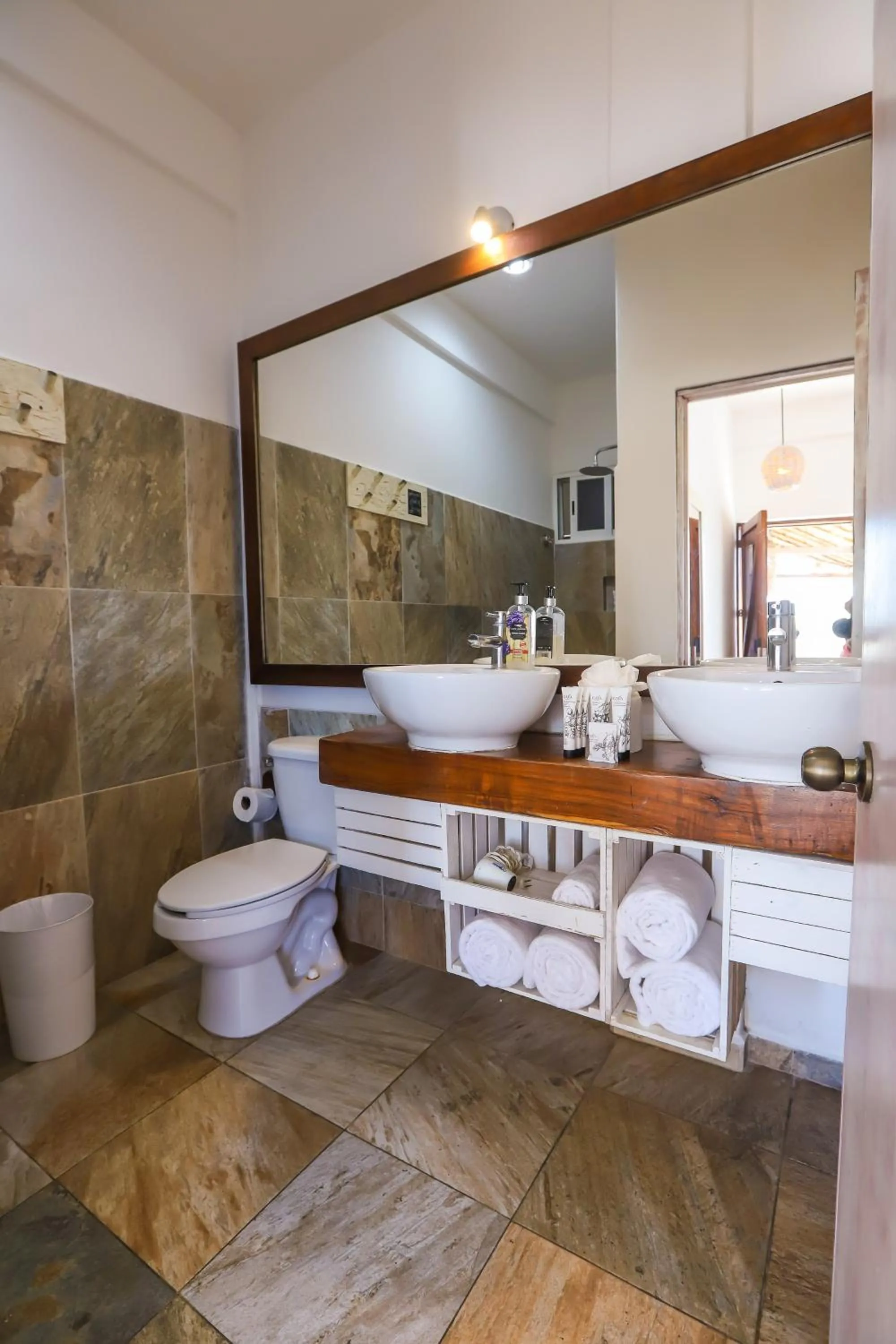 Bathroom in 40 Cañones