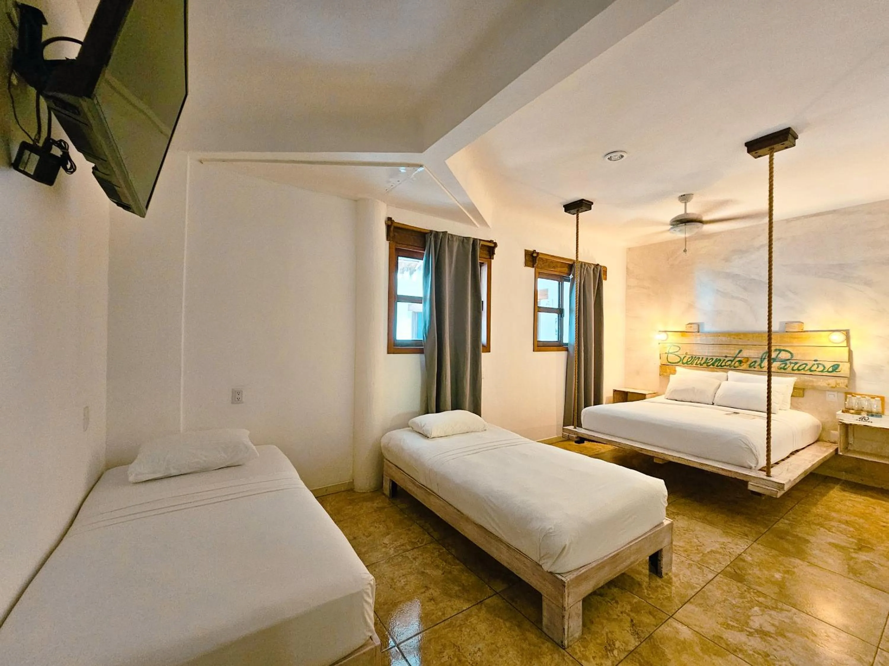 Photo of the whole room, Bed in 40 Cañones