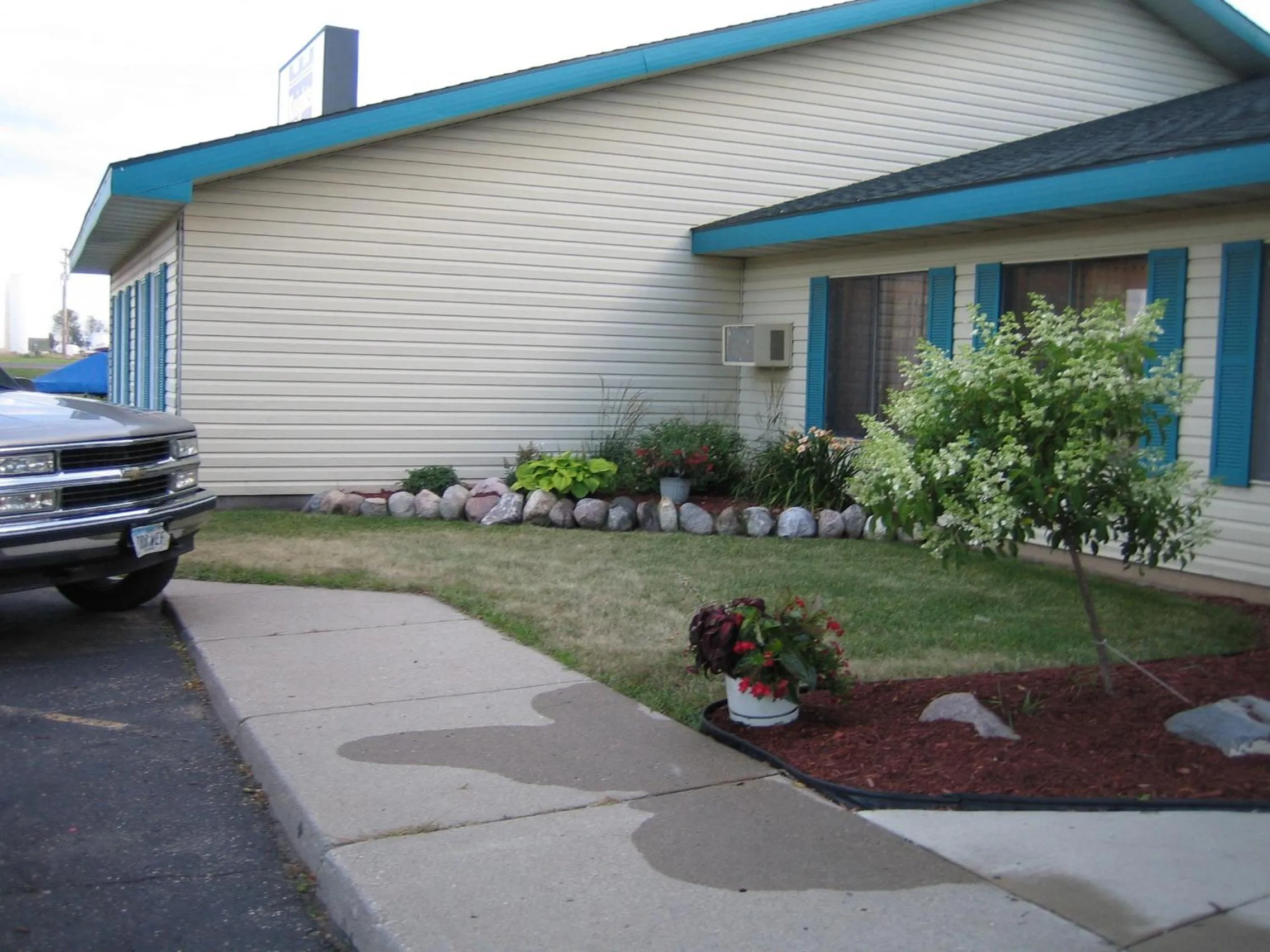 Facade/entrance in Knights Inn Litchfield