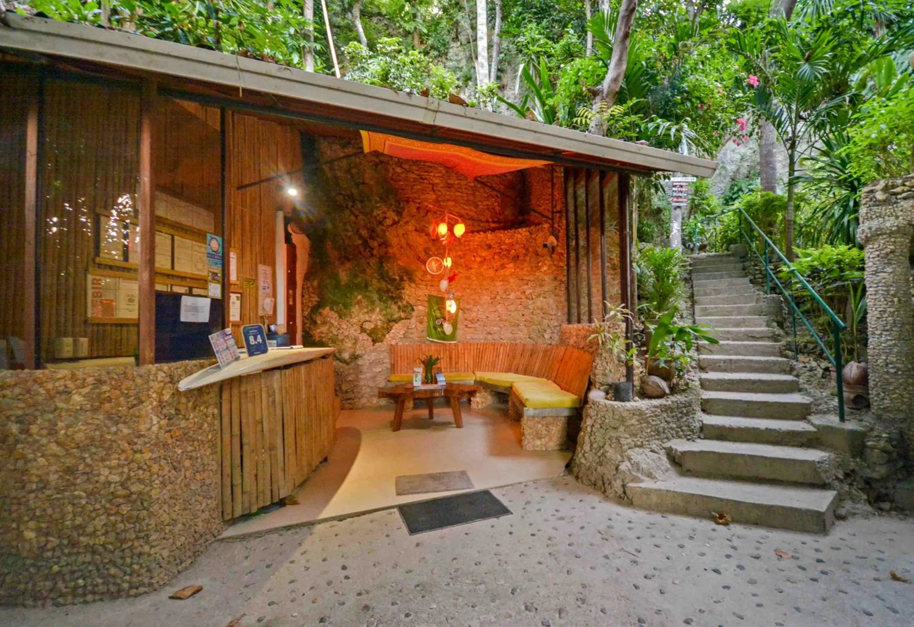 Facade/entrance in Ralph's Place