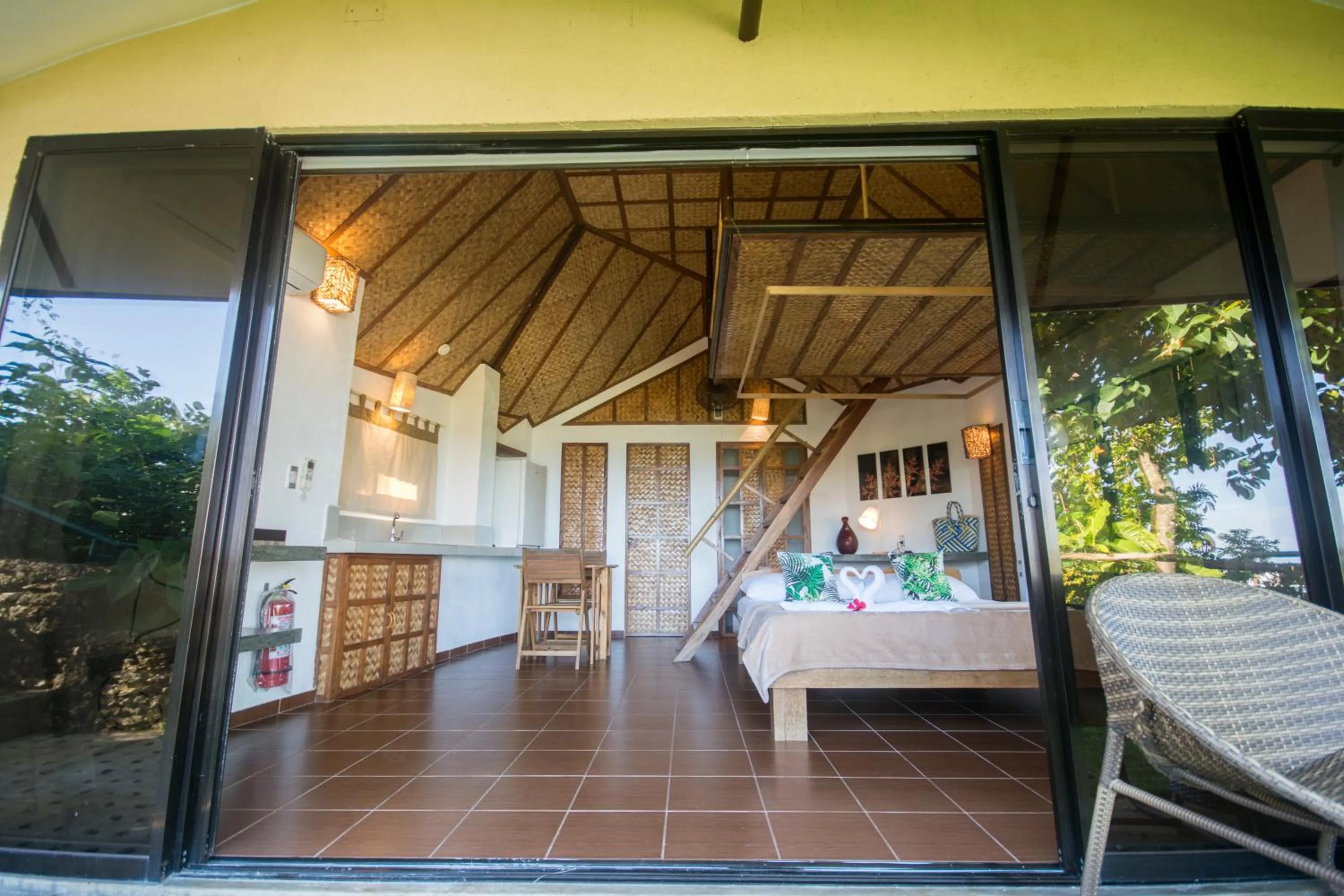 Photo of the whole room in Ralph's Place