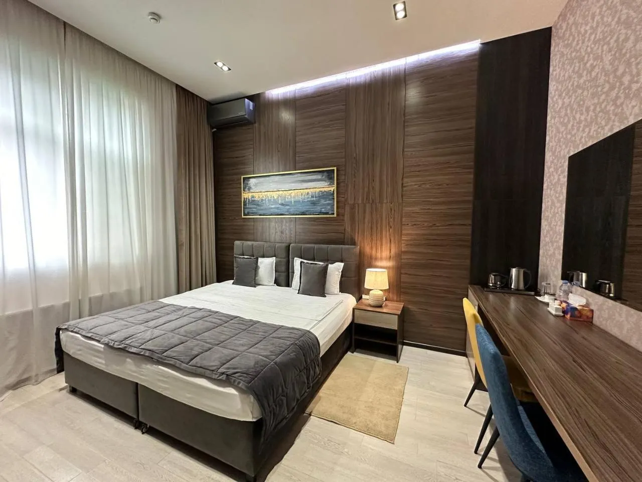 Photo of the whole room, Bed in Home Boutique Hotel