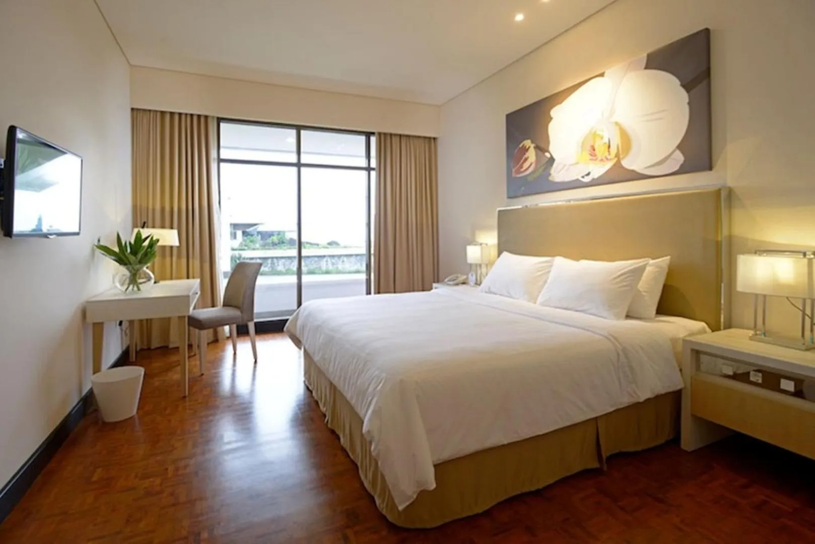 Bed in Surya Hotel & Cottages Prigen