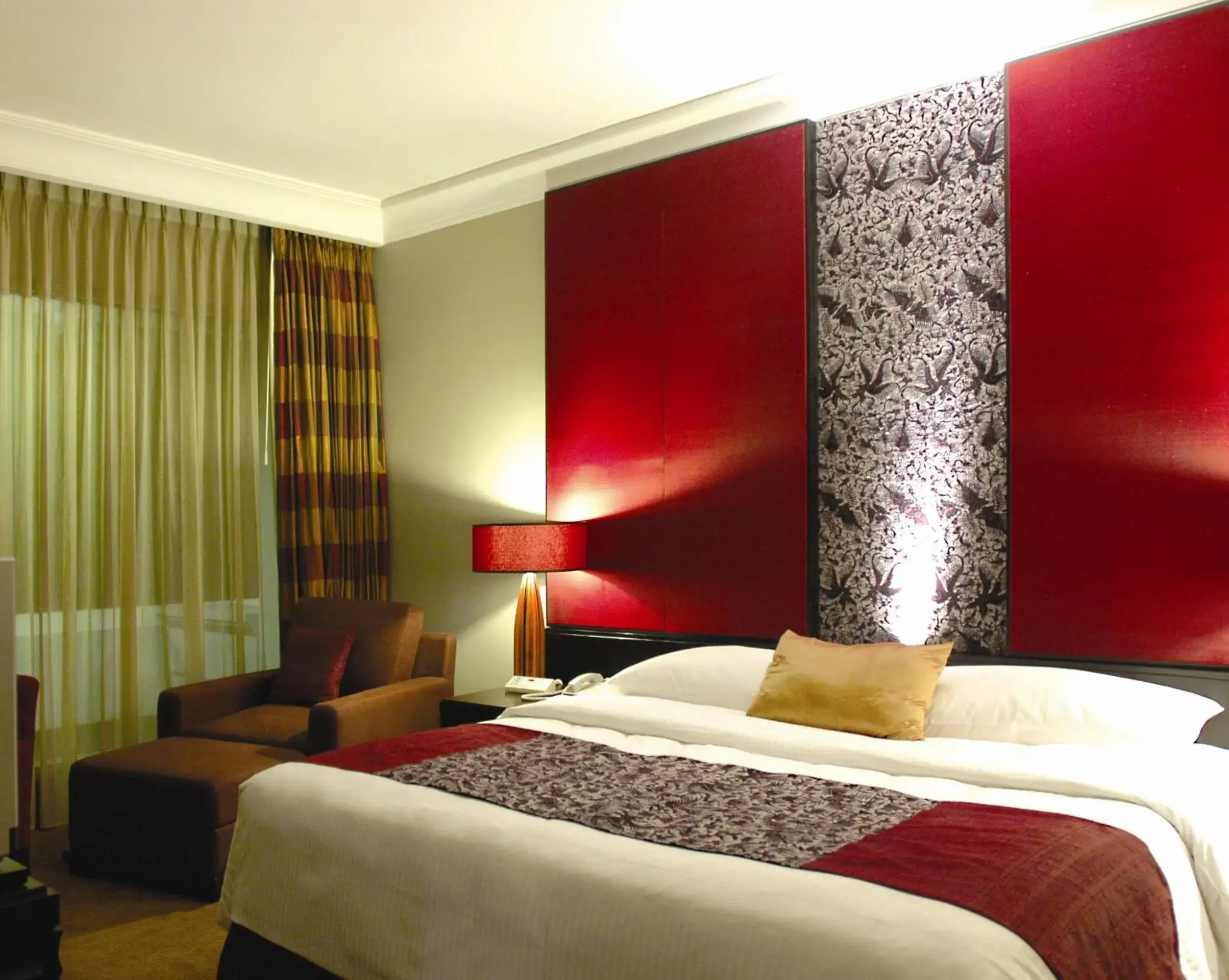 Double Room in Surya Hotel & Cottages Prigen Double Room in Surya Hotel & Cottages Prigen