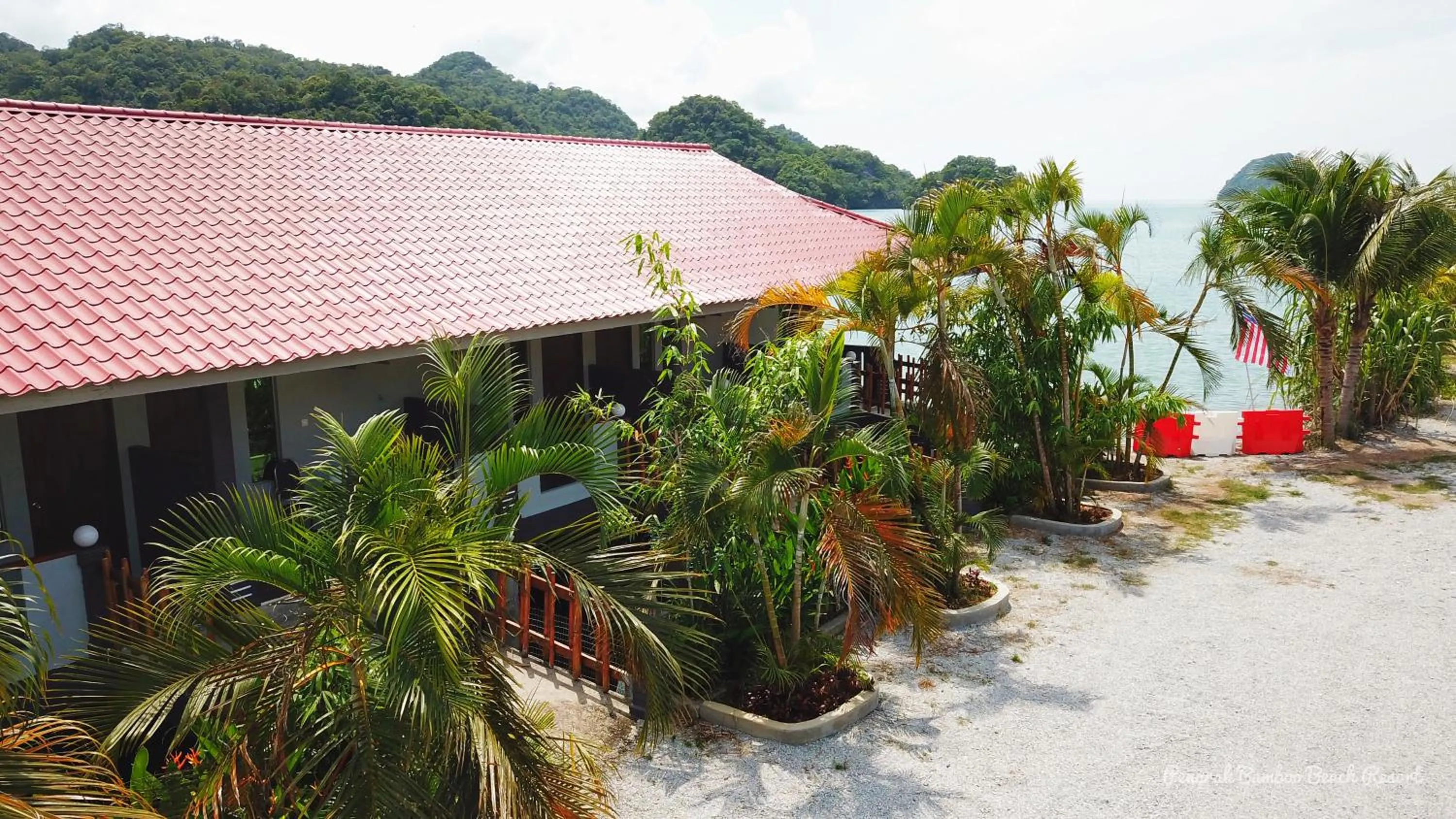 Property building in Penarak Bamboo Beach Motel