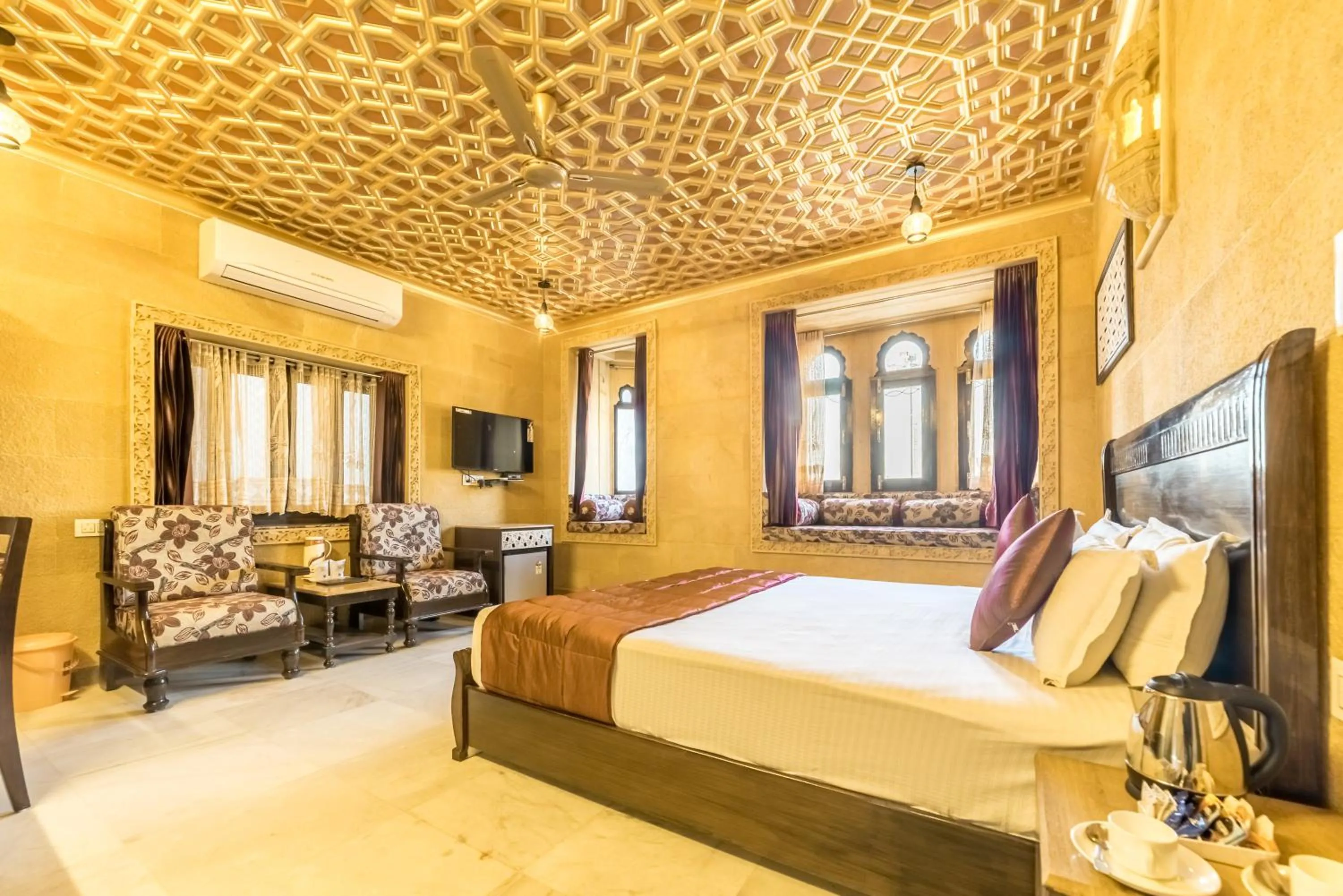 Communal lounge/ TV room, Bed in Hotel Sky Plaza - Best ever view of Jaisalmer Fort
