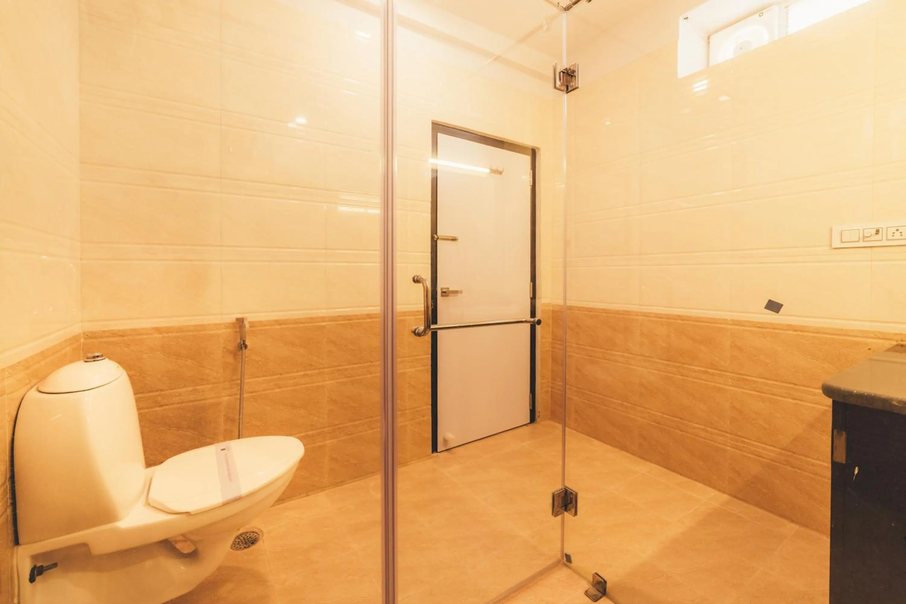 Bathroom in Hotel Sky Plaza - Best ever view of Jaisalmer Fort