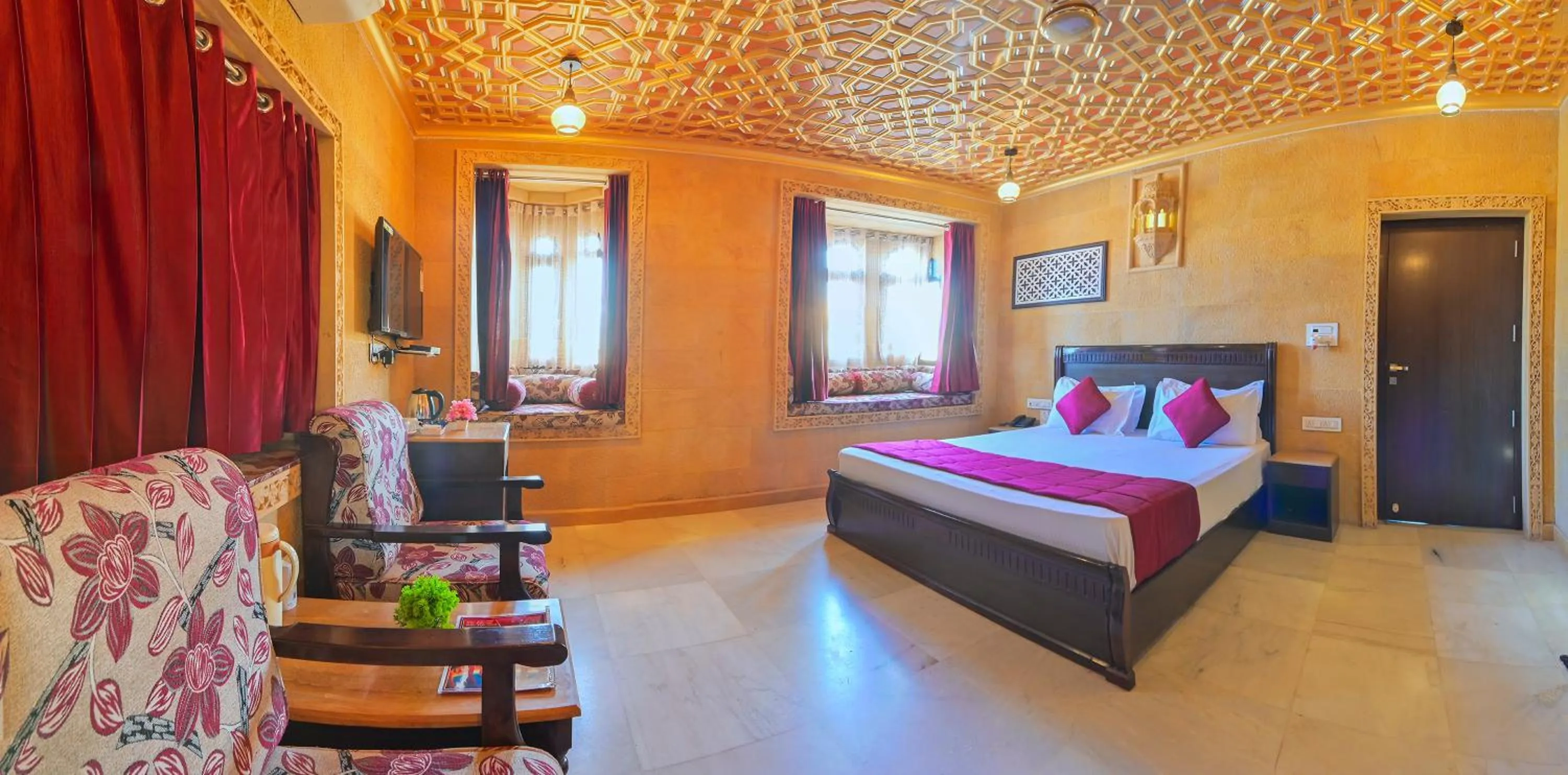 Communal lounge/ TV room, Bed in Hotel Sky Plaza - Best ever view of Jaisalmer Fort