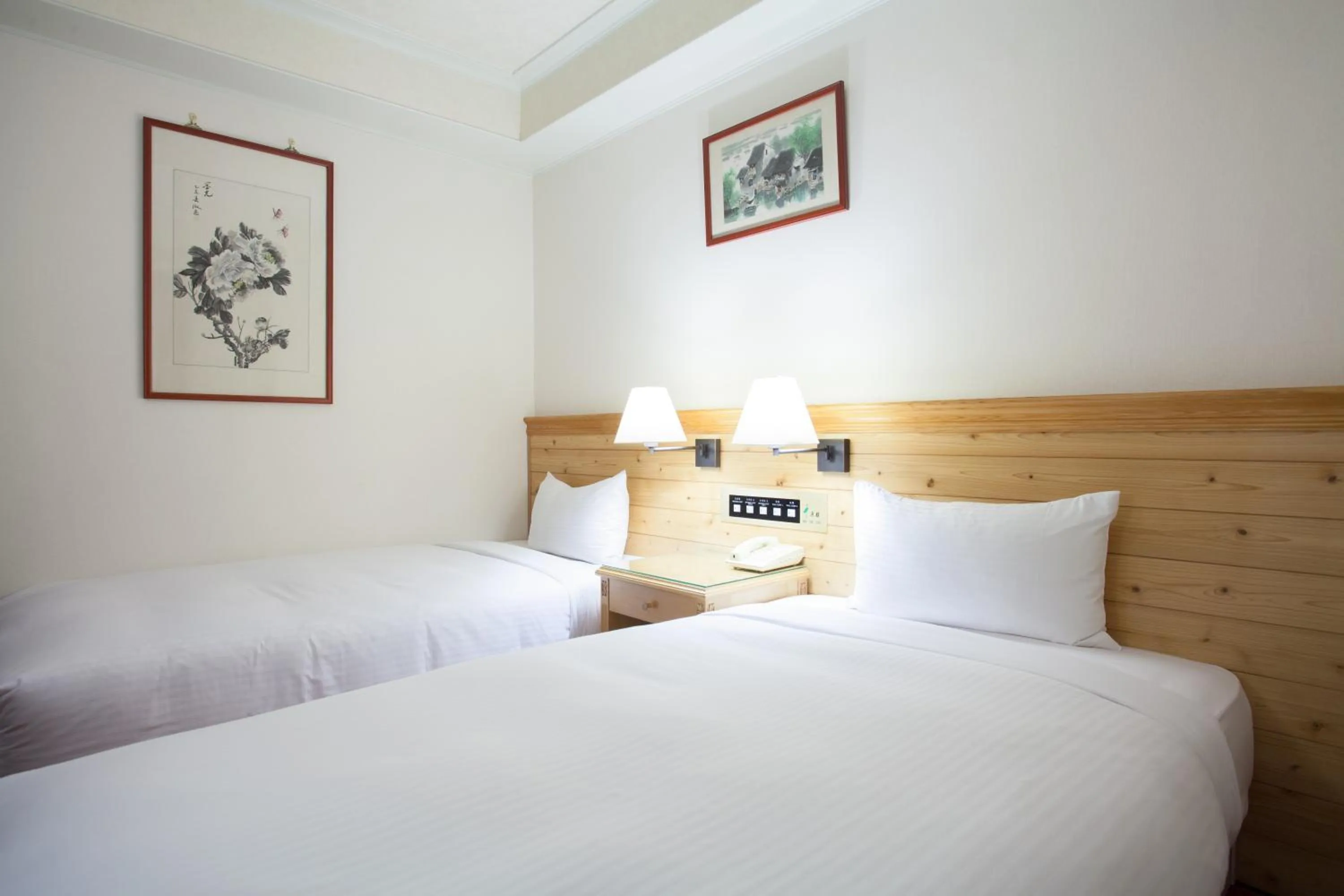 Bed in Hara Zuru Hotel