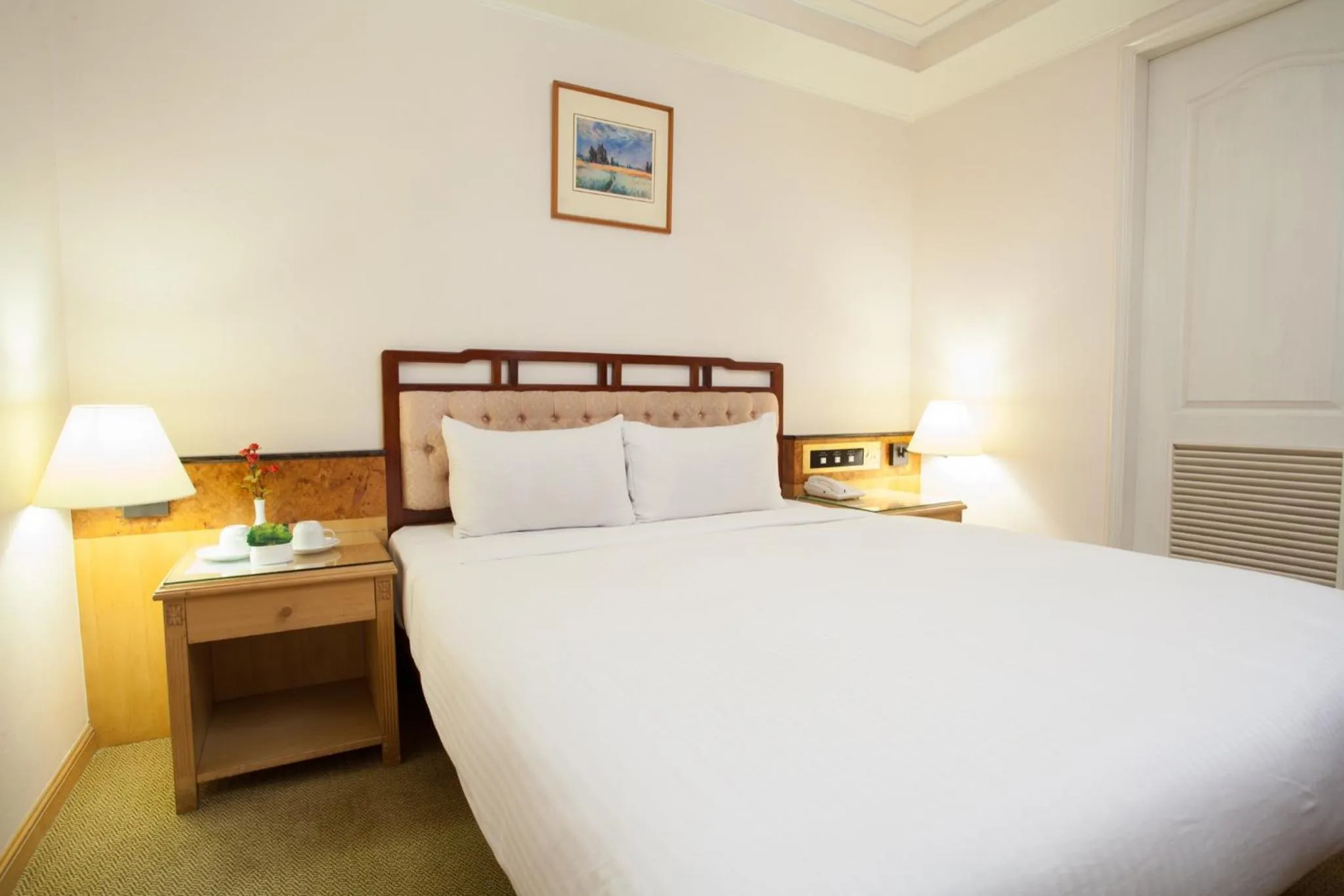 Bed in Hara Zuru Hotel