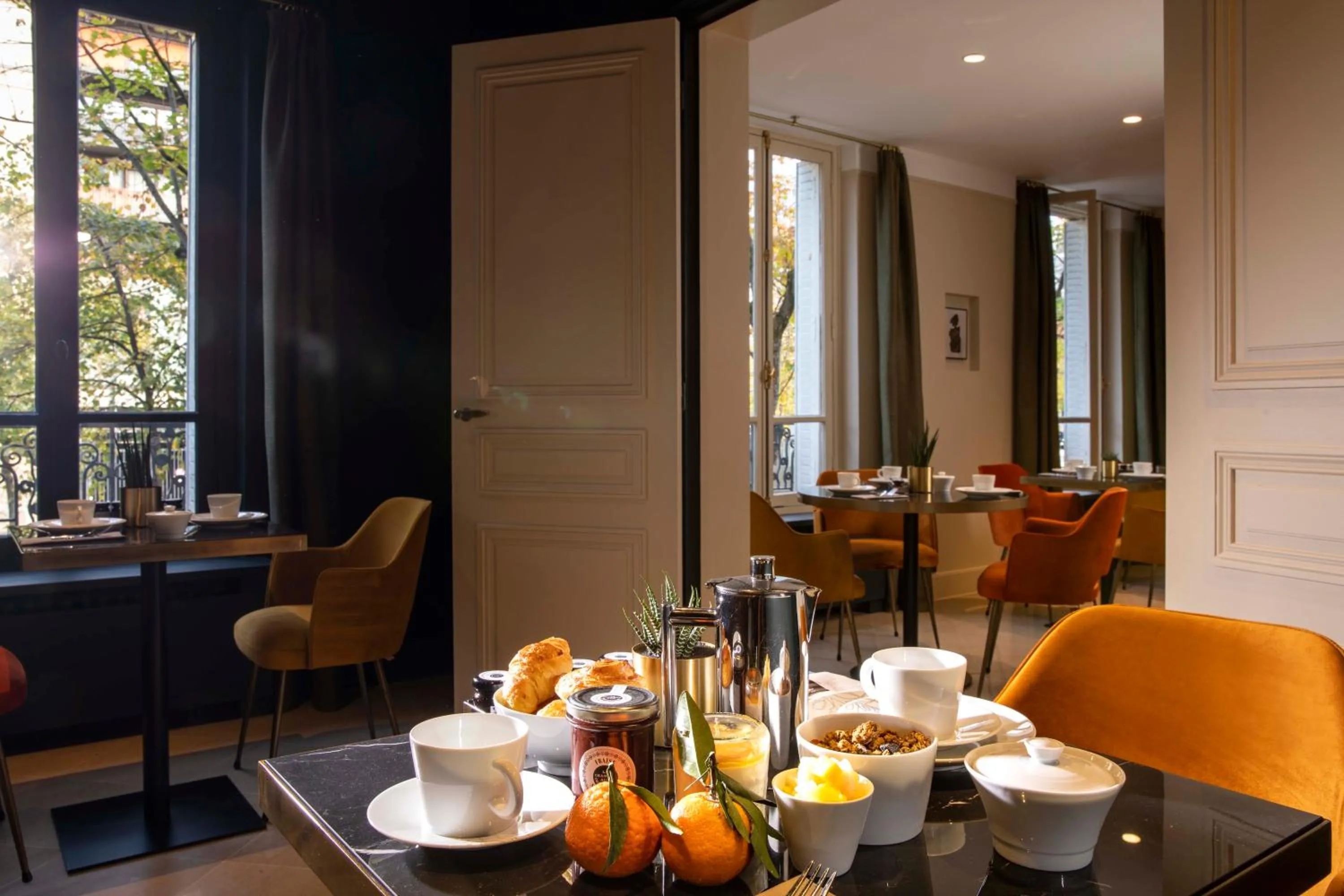 Restaurant/places to eat in Hôtel Aiglon