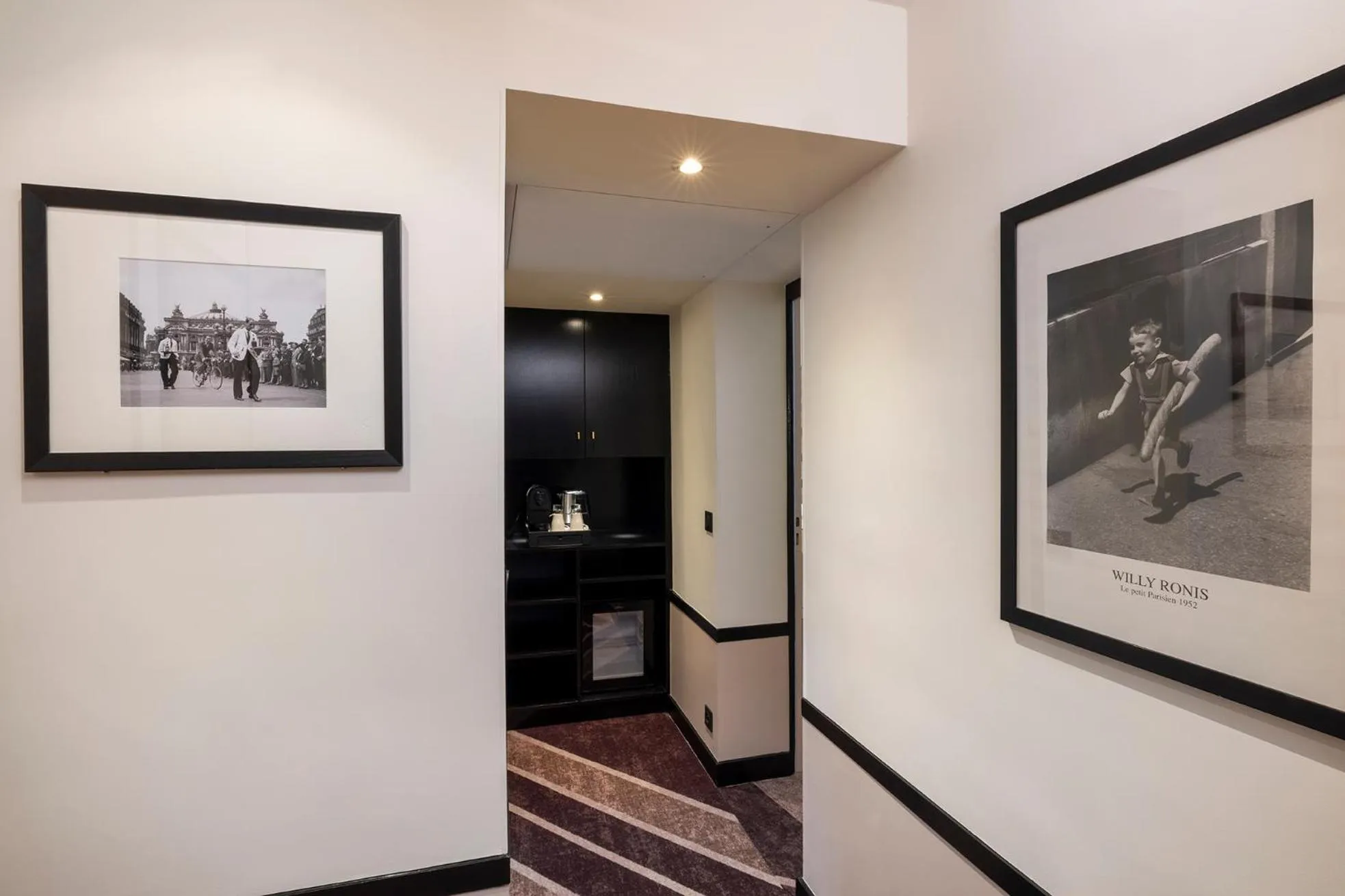 Decorative detail in Hôtel Aiglon