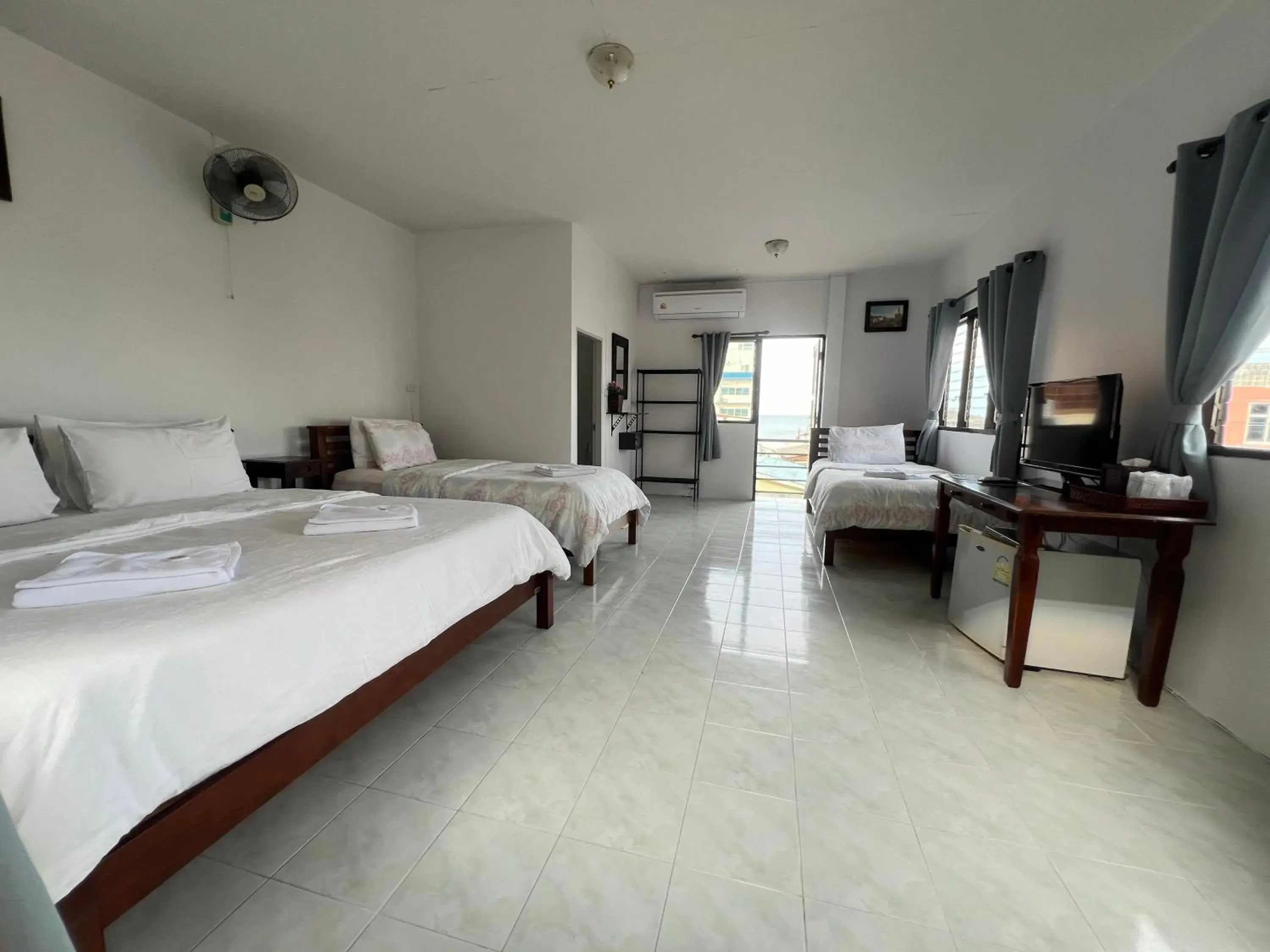 Family Room (4 Adults) in Sofia Hotel Family Room (4 Adults) in Sofia Hotel