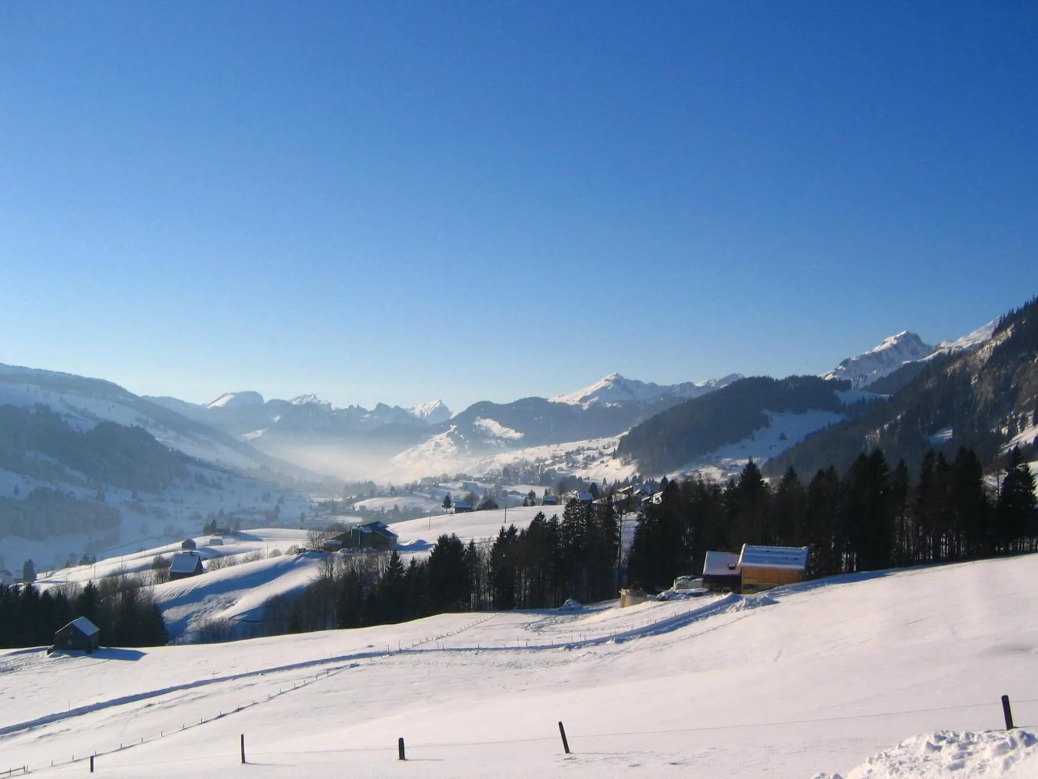 Natural landscape in Zimmer & z'Morgä Schönenboden