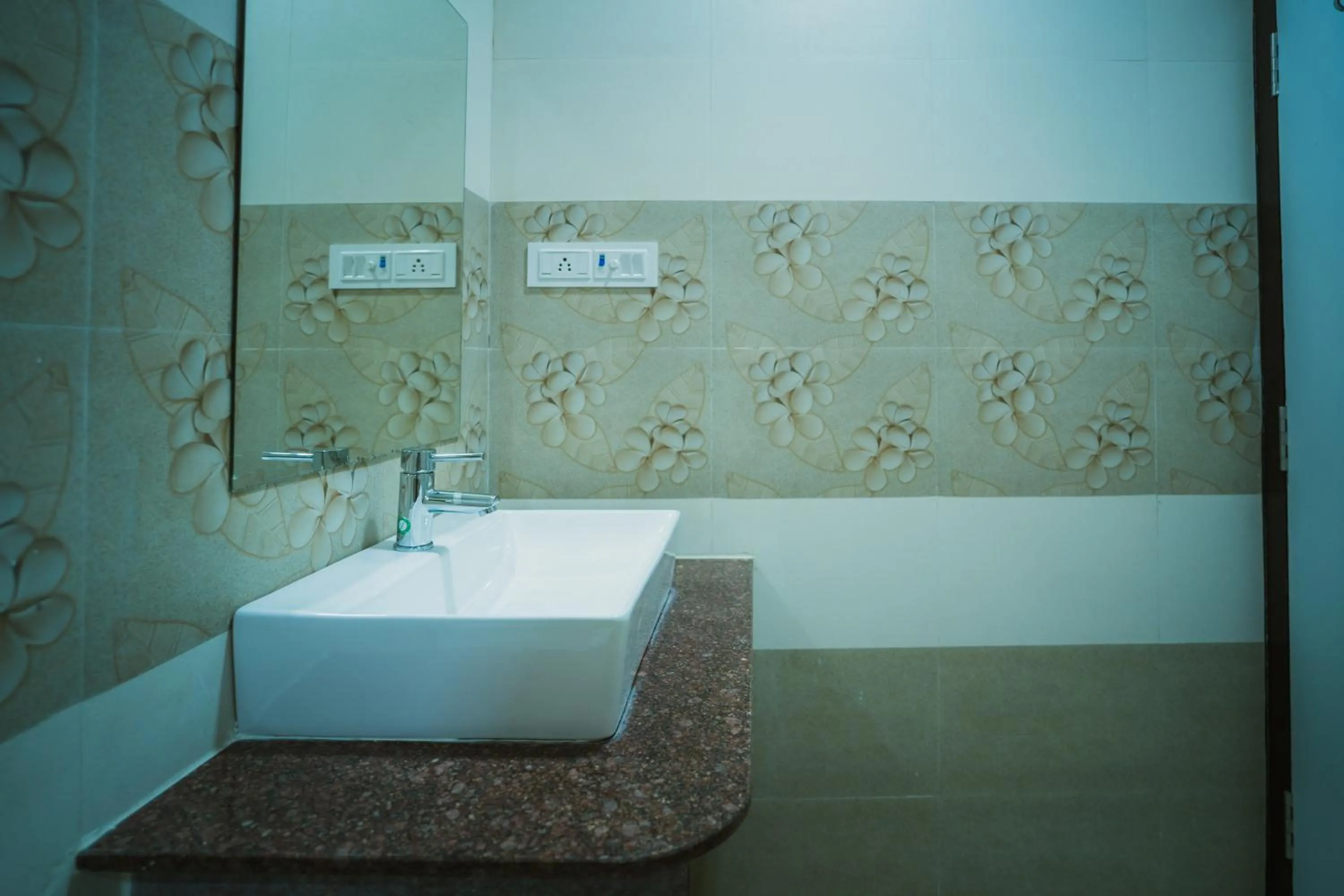 Bathroom in Hotel Akashdeep - Located City Centre