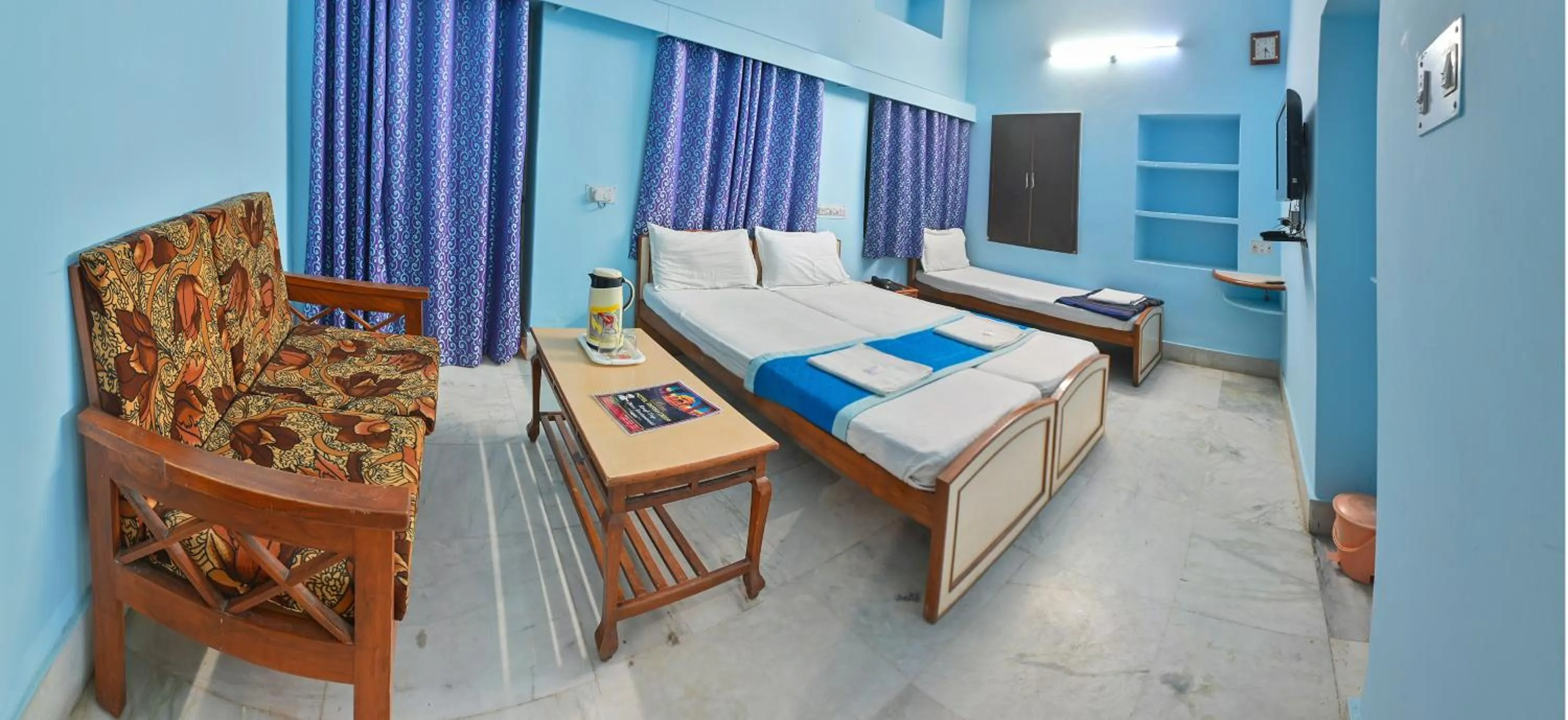 Bed in Hotel Akashdeep - Located City Centre