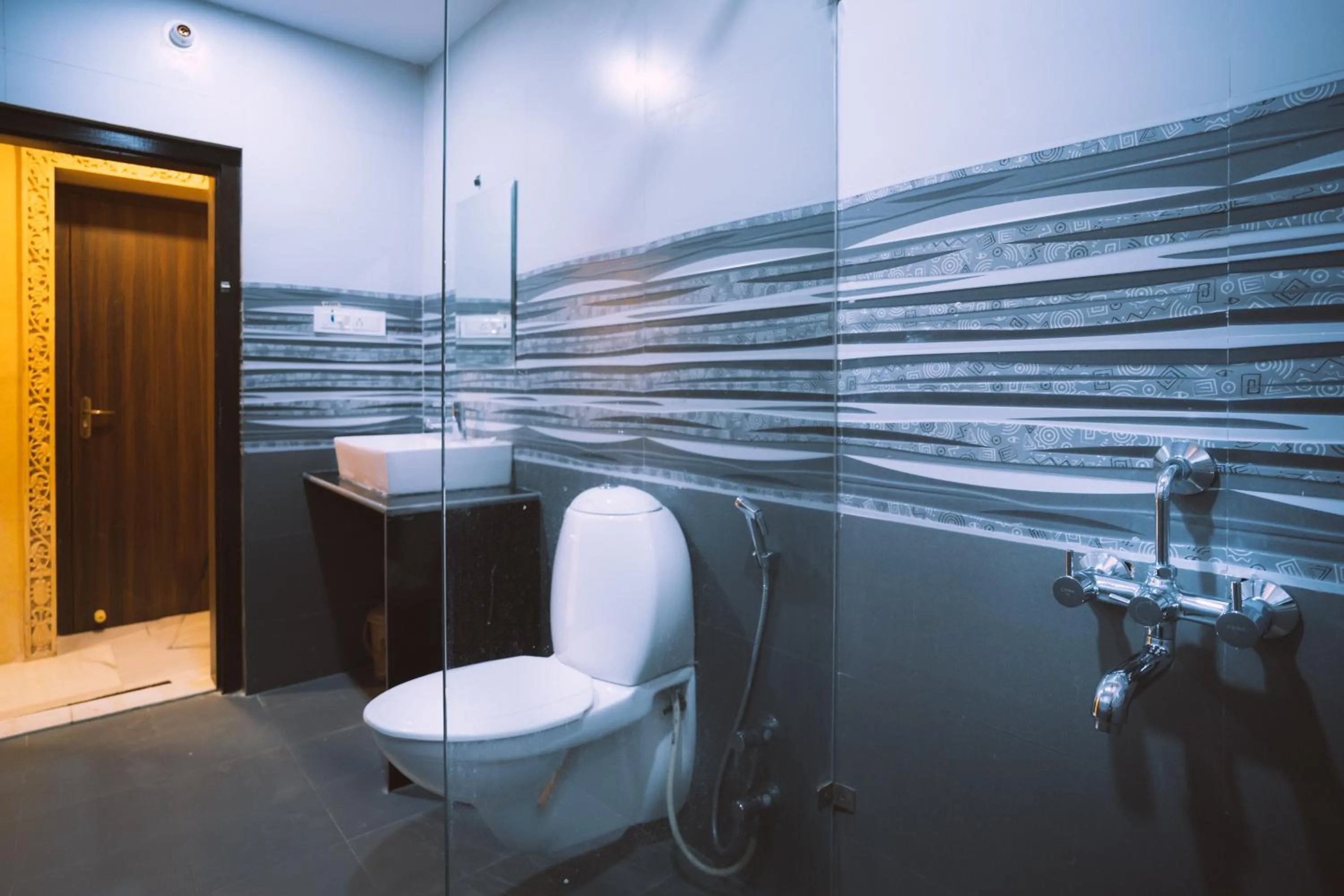 Shower in Hotel Akashdeep - Located City Centre