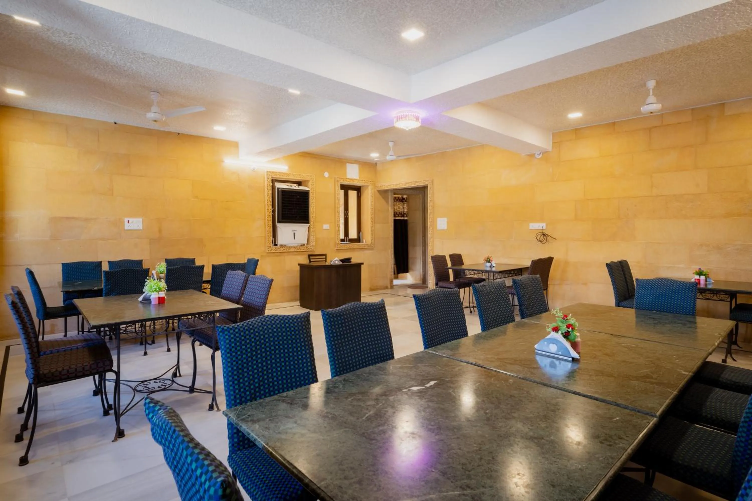 Restaurant/places to eat in Hotel Akashdeep - Located City Centre