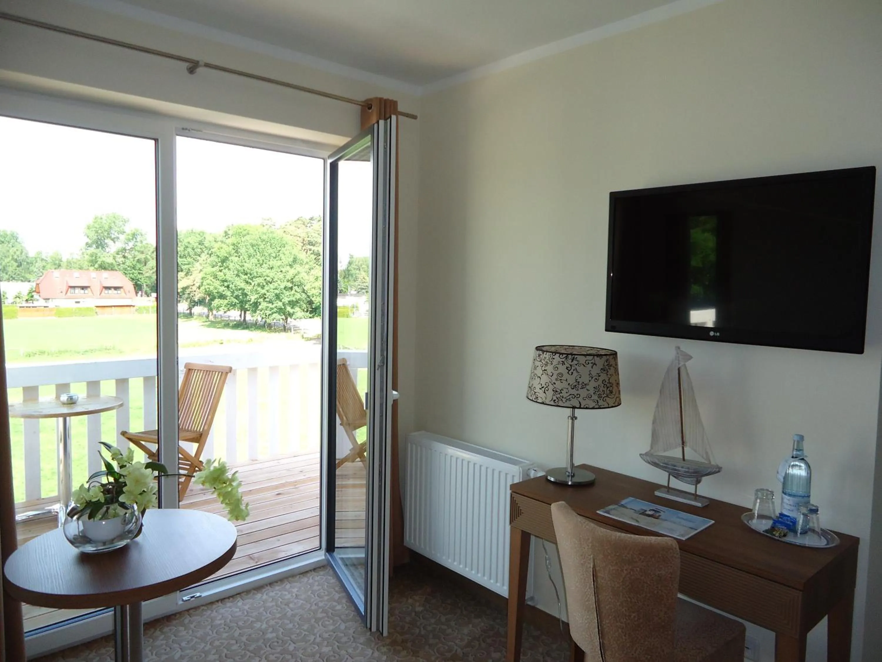 TV and multimedia in Ostseehotel Boltenhagen